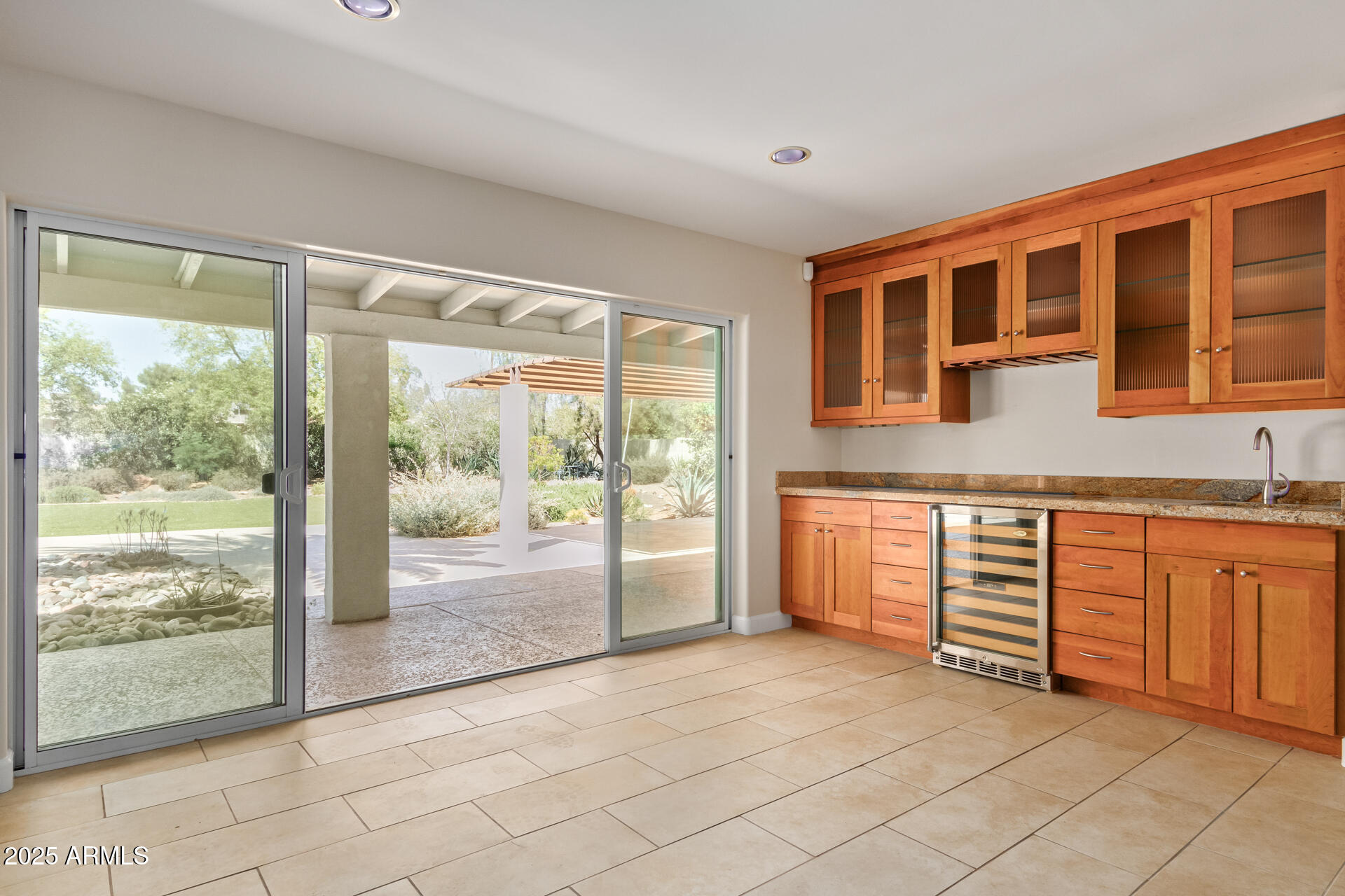6102 E ASTER Drive