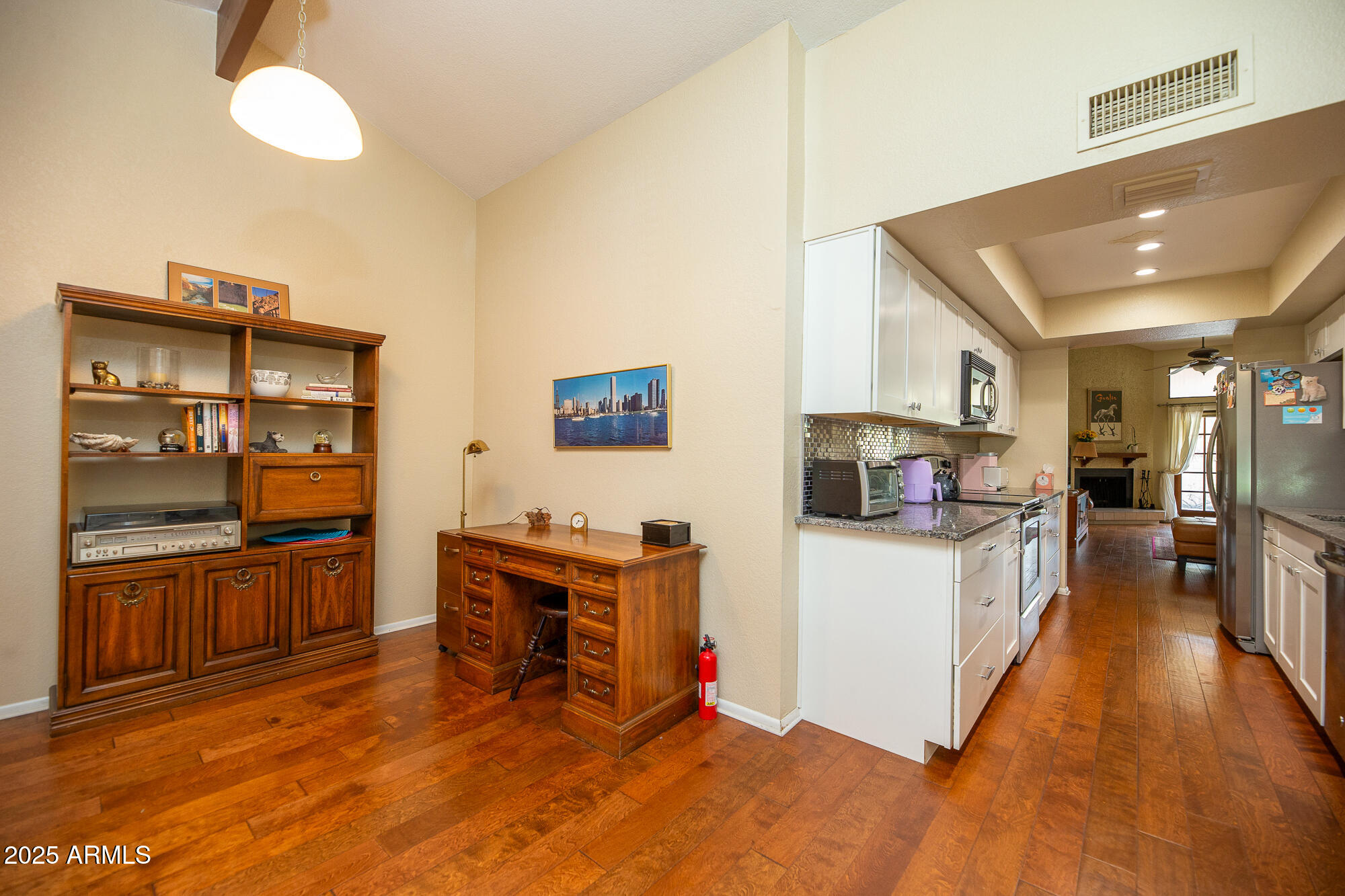 629 E Jeffrey Avenue