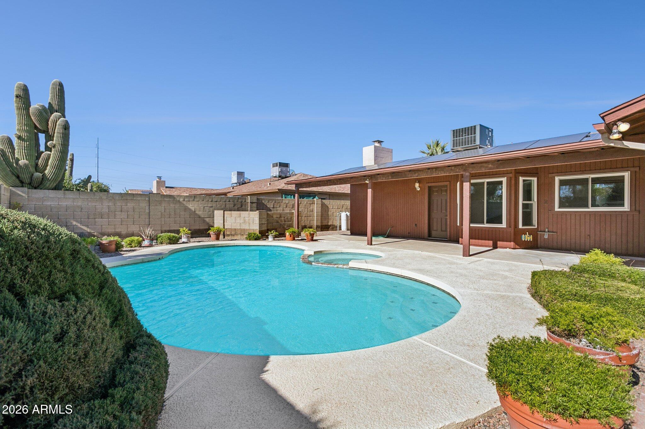 3337 W Taro Lane