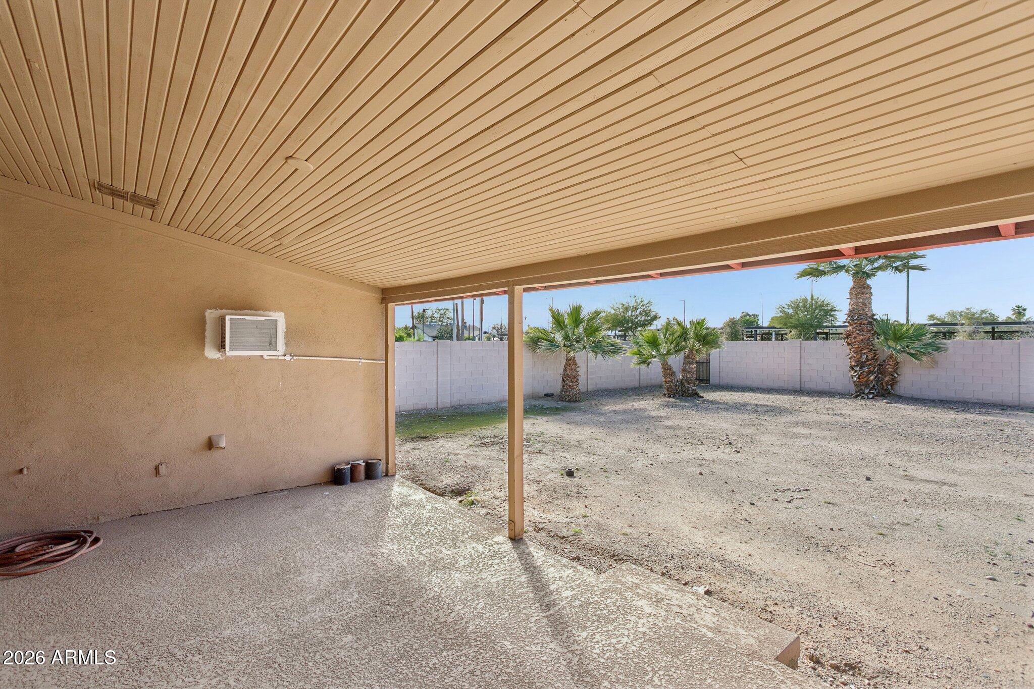 816 N 6th Avenue