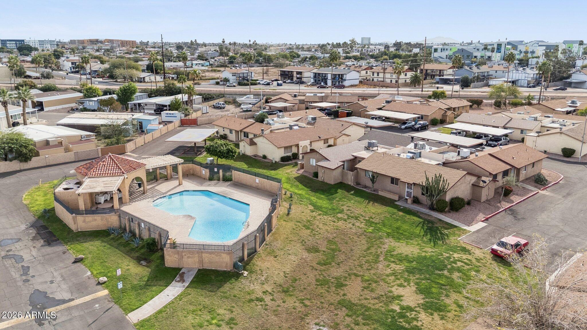 2605 E Lemon Street
