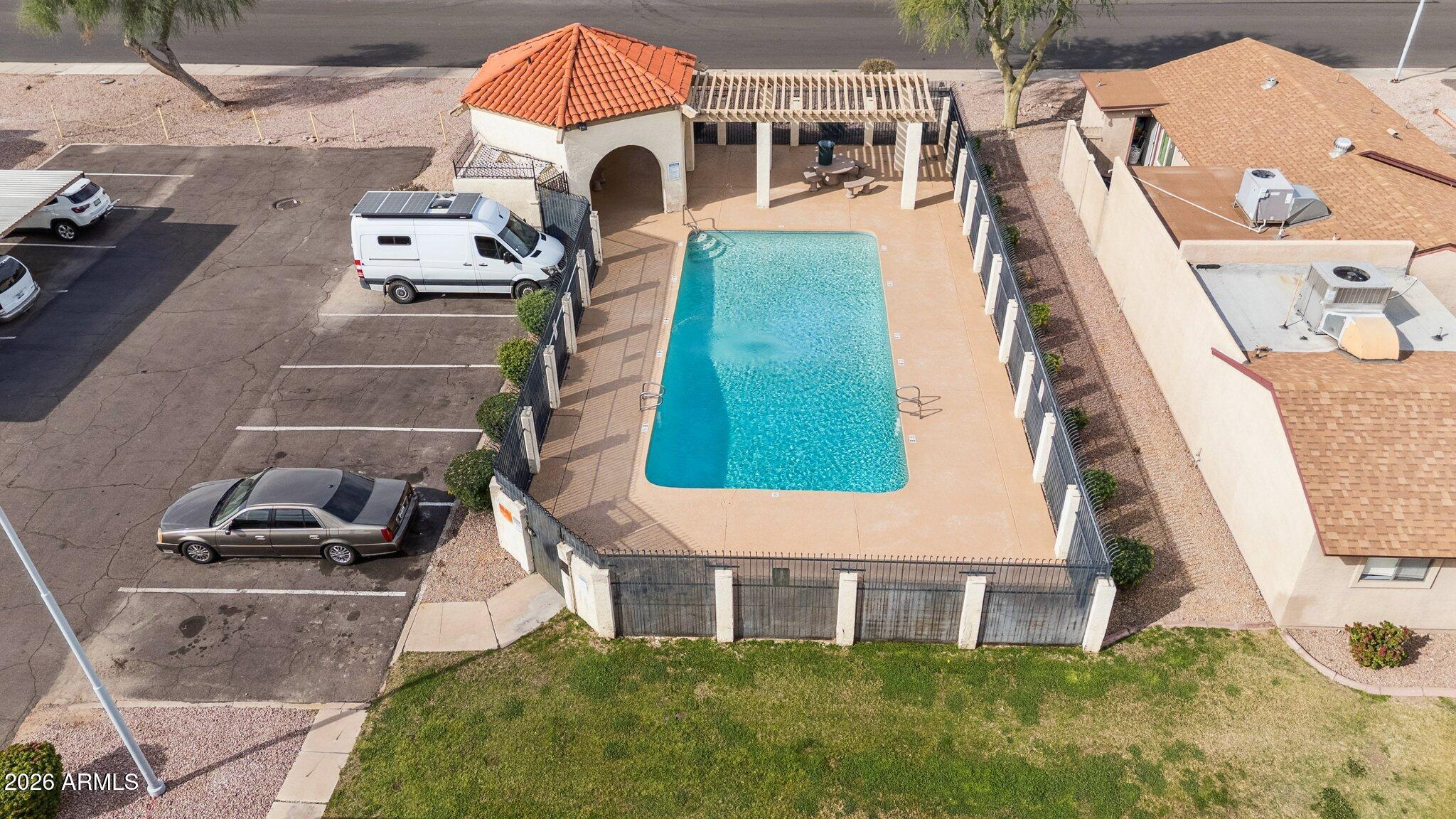 2605 E Lemon Street