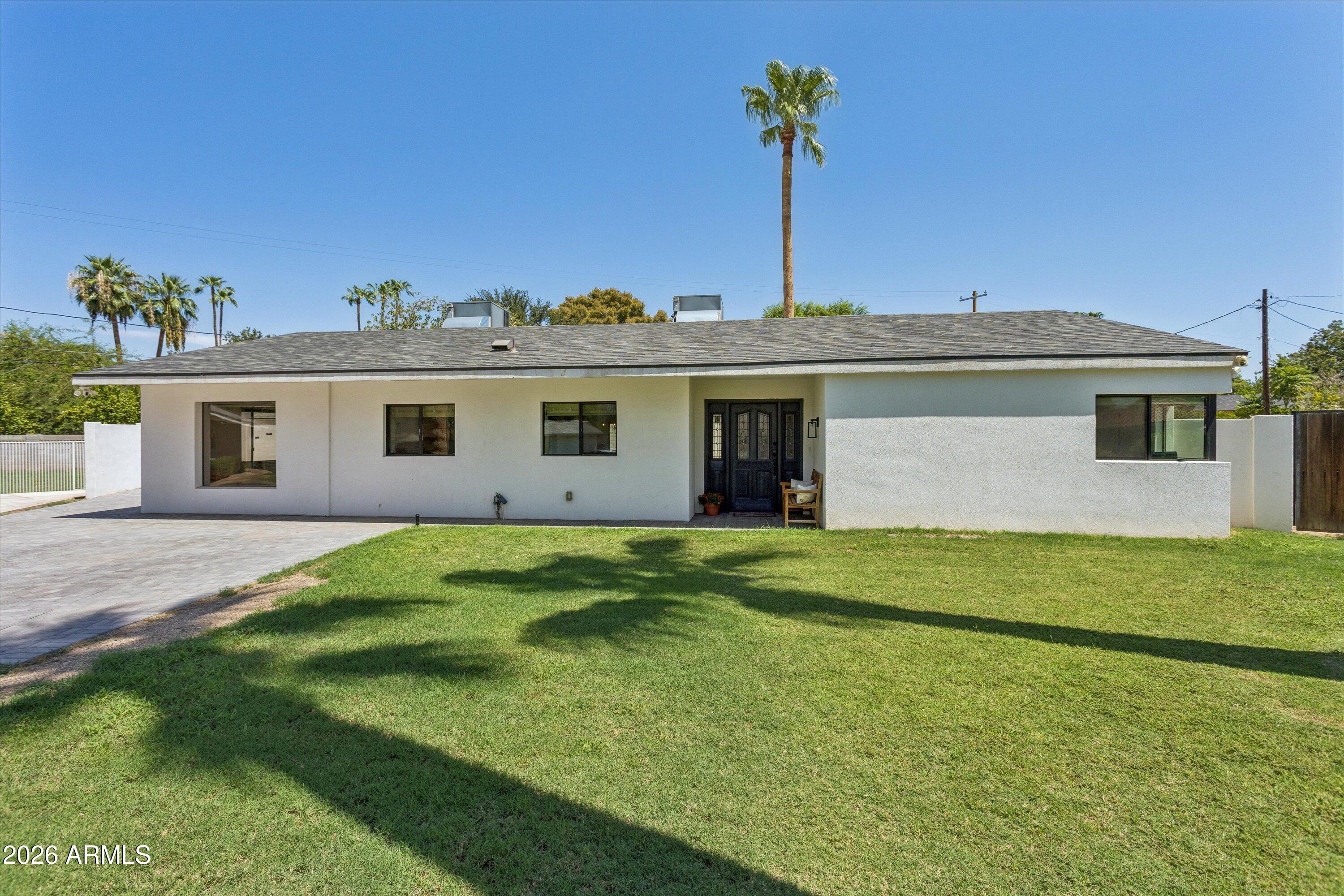 504 W HARMONT Drive