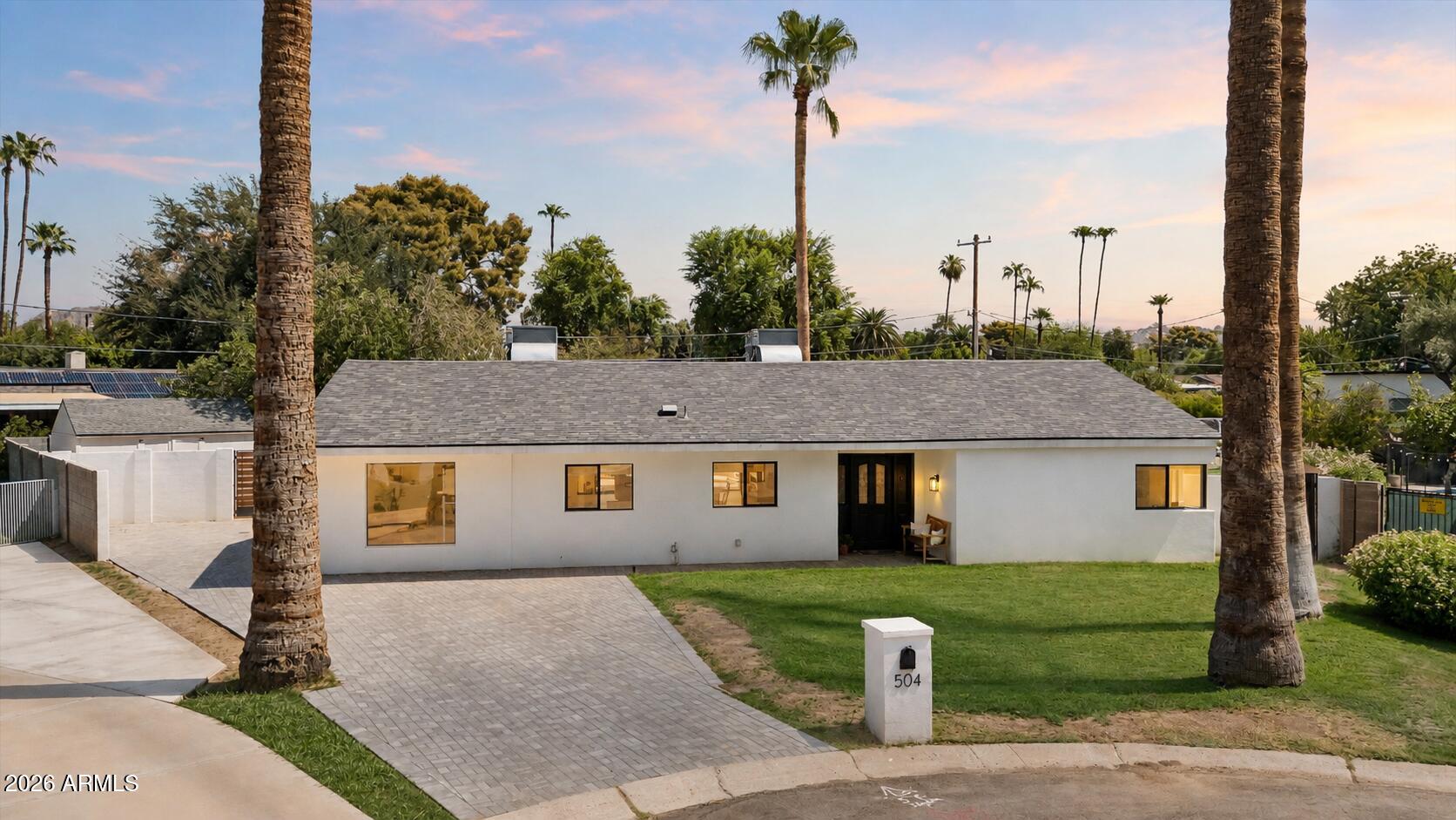504 W HARMONT Drive