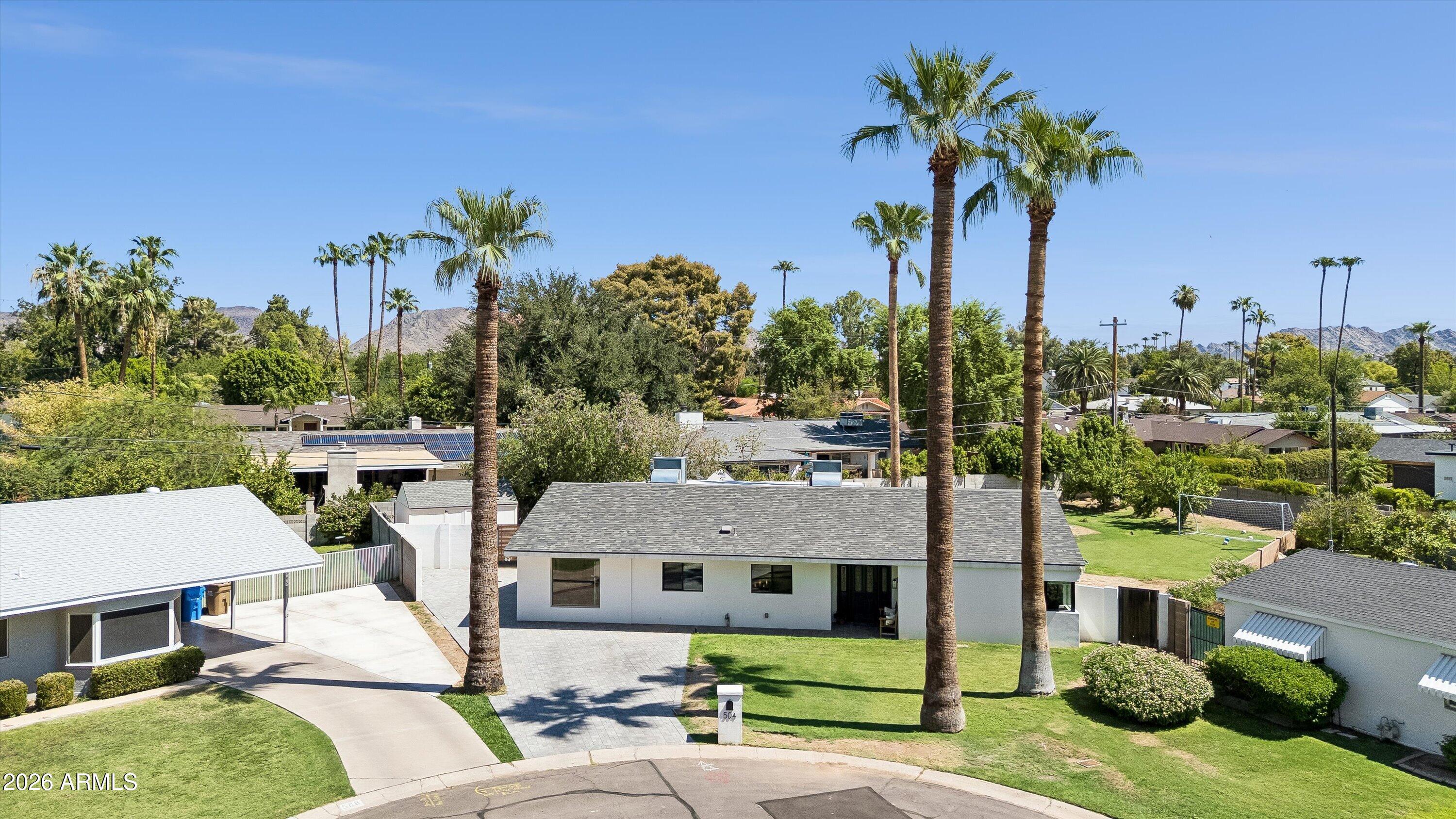 504 W HARMONT Drive