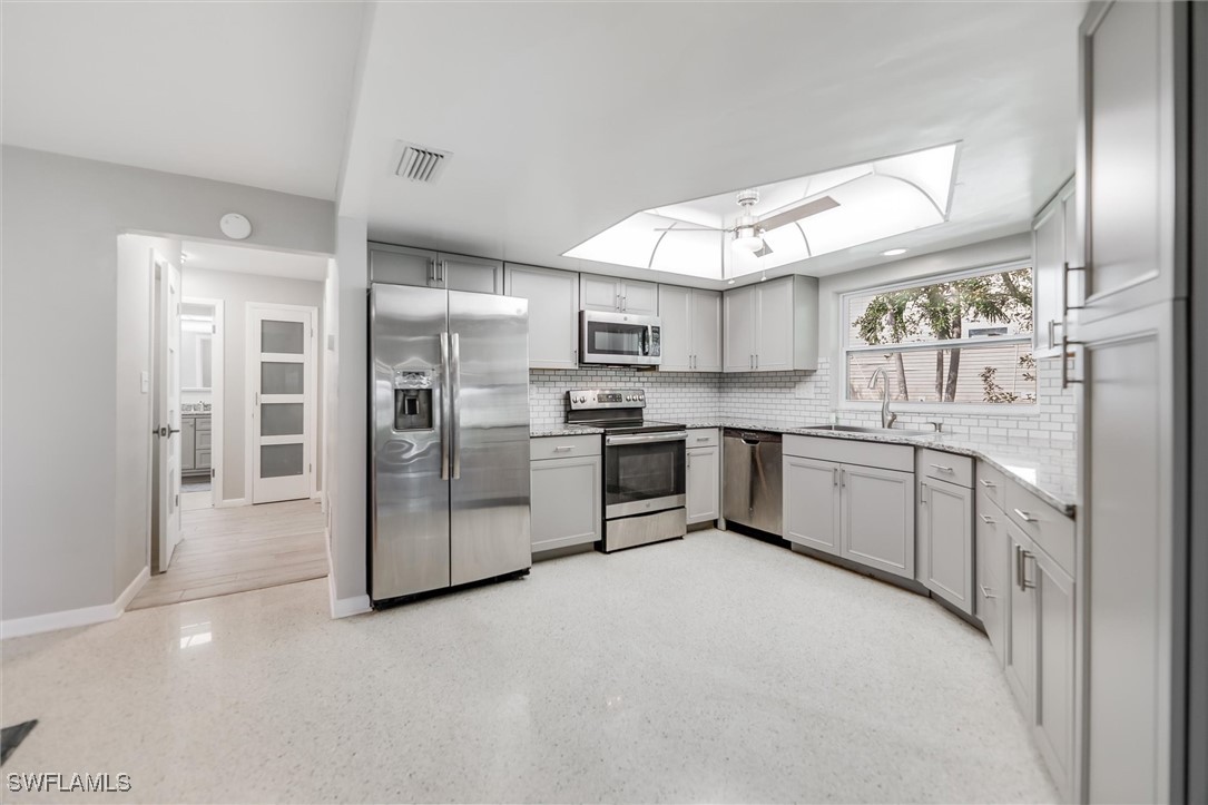 1575 Olmeda WAY