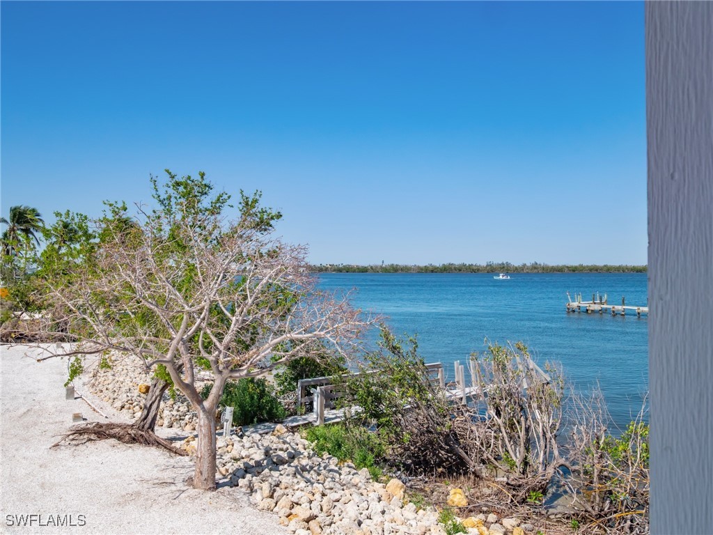 4581 Redfish Point RD