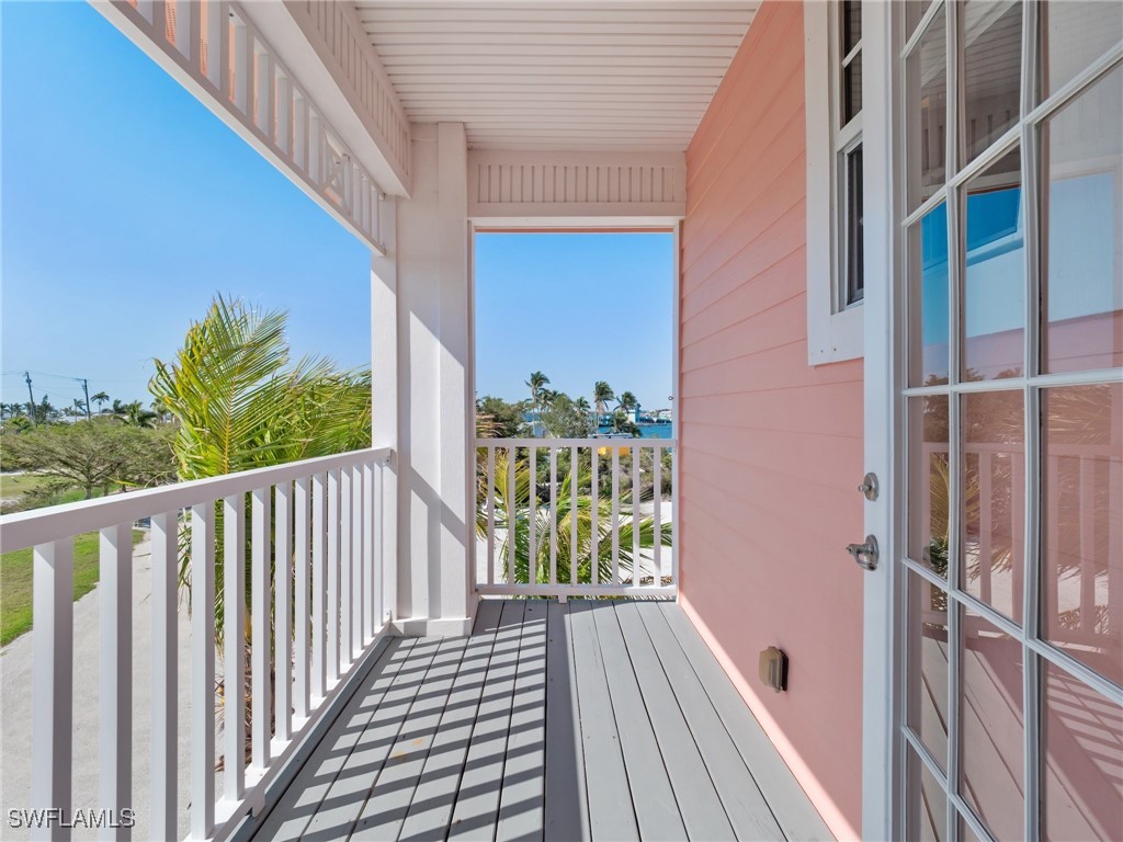 4581 Redfish Point RD