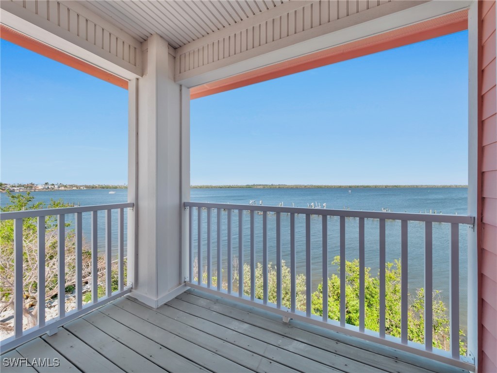 4581 Redfish Point RD