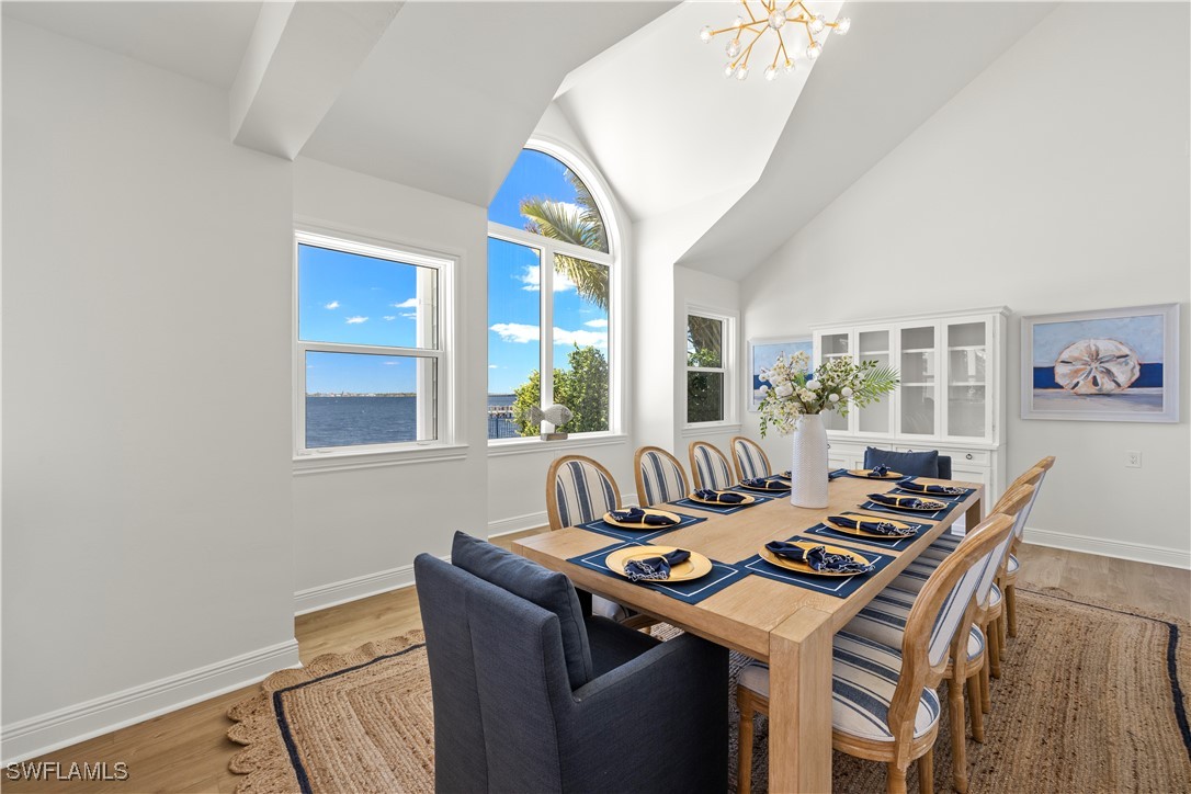 8451 Casa Del Rio LN