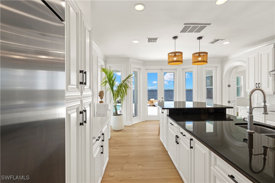 8451 Casa Del Rio LN