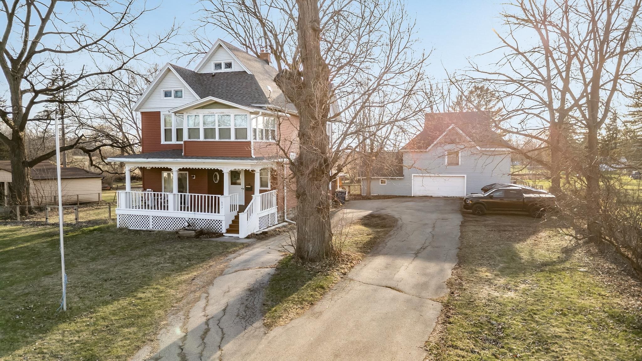 607 JEFFERSON Avenue