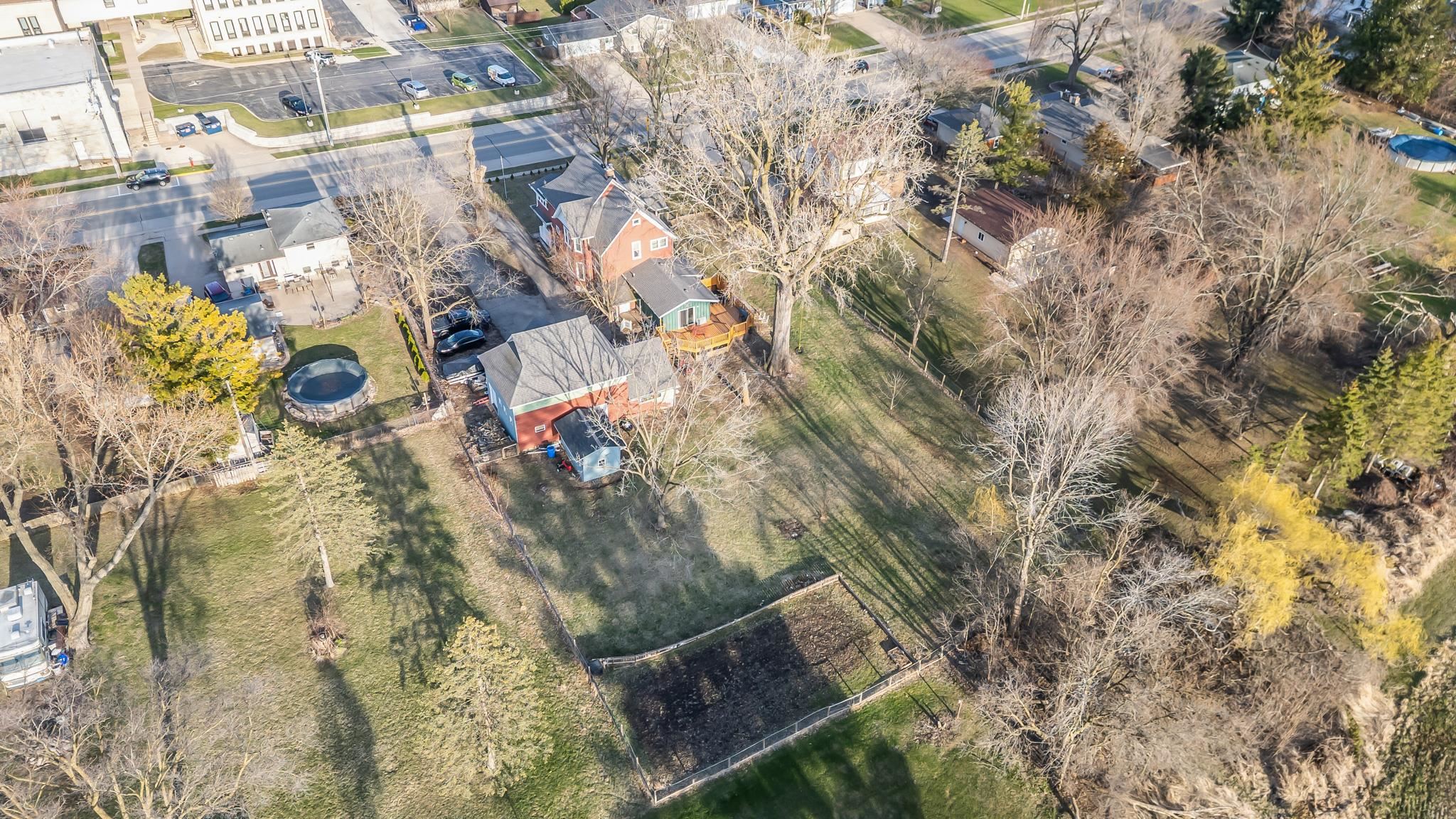 607 JEFFERSON Avenue