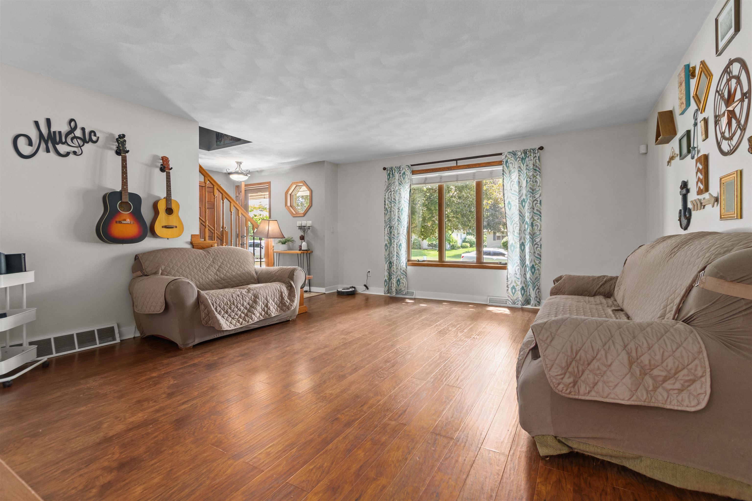 1364 WHIPPLETREE Lane