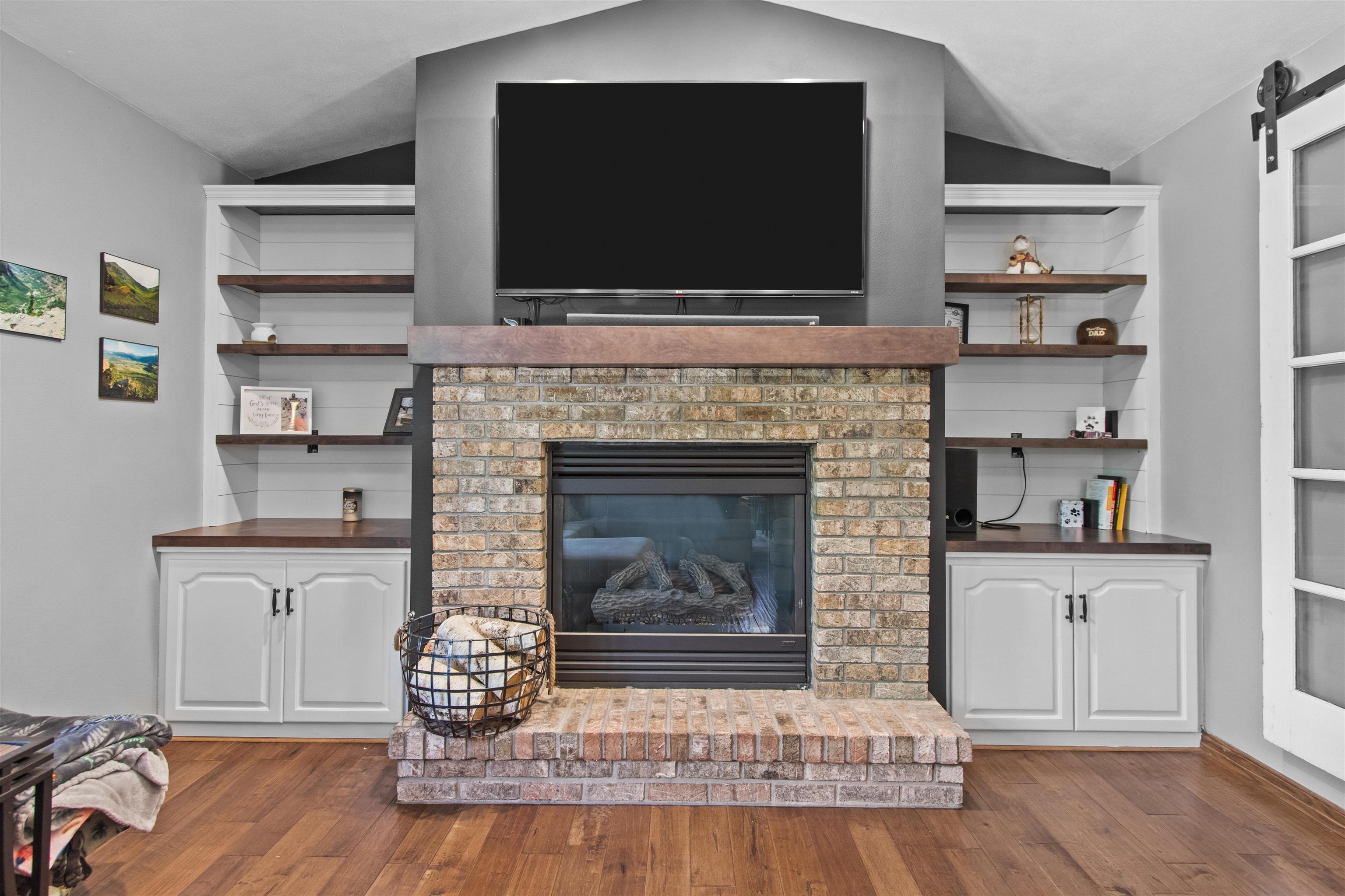 1364 WHIPPLETREE Lane