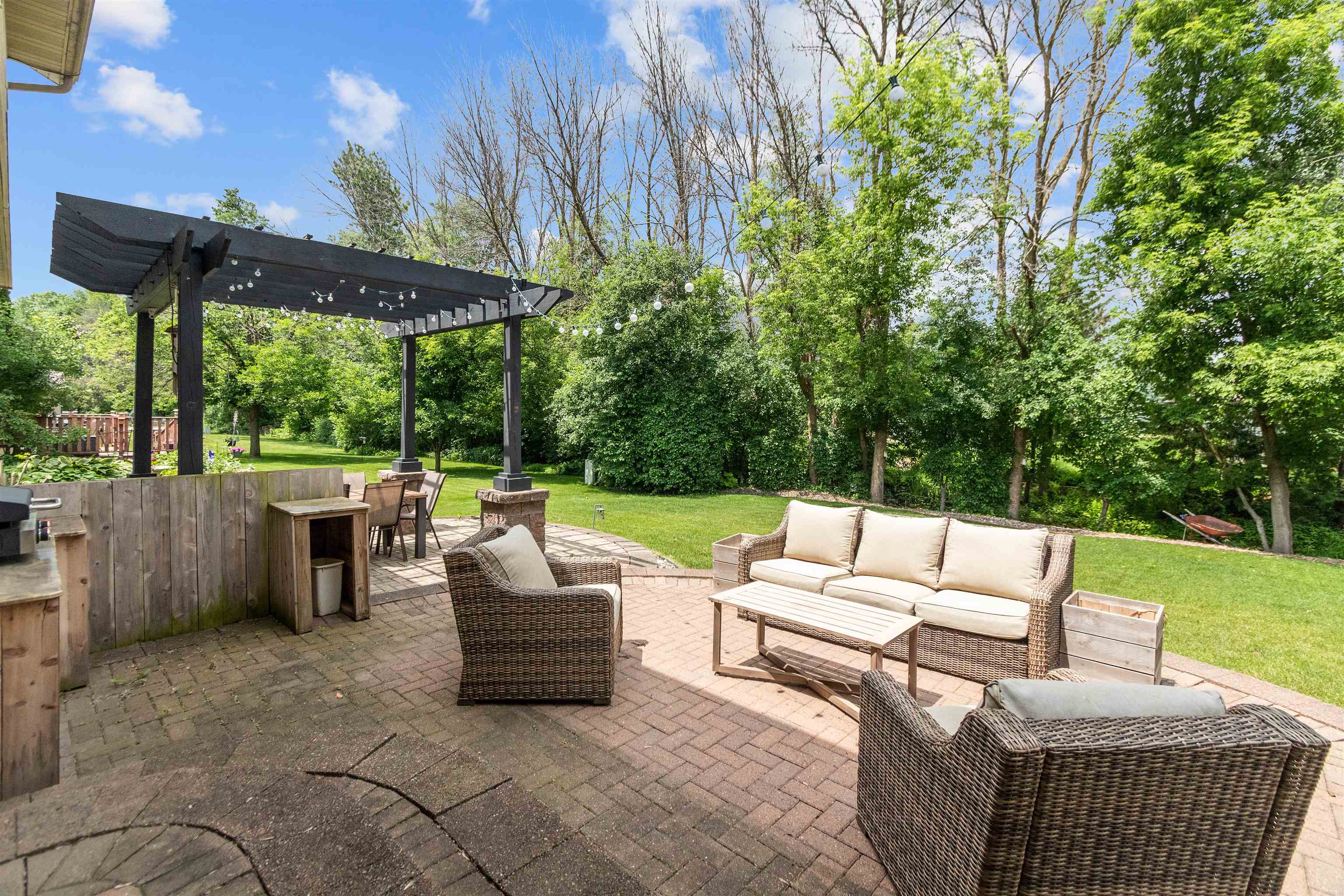 1364 WHIPPLETREE Lane