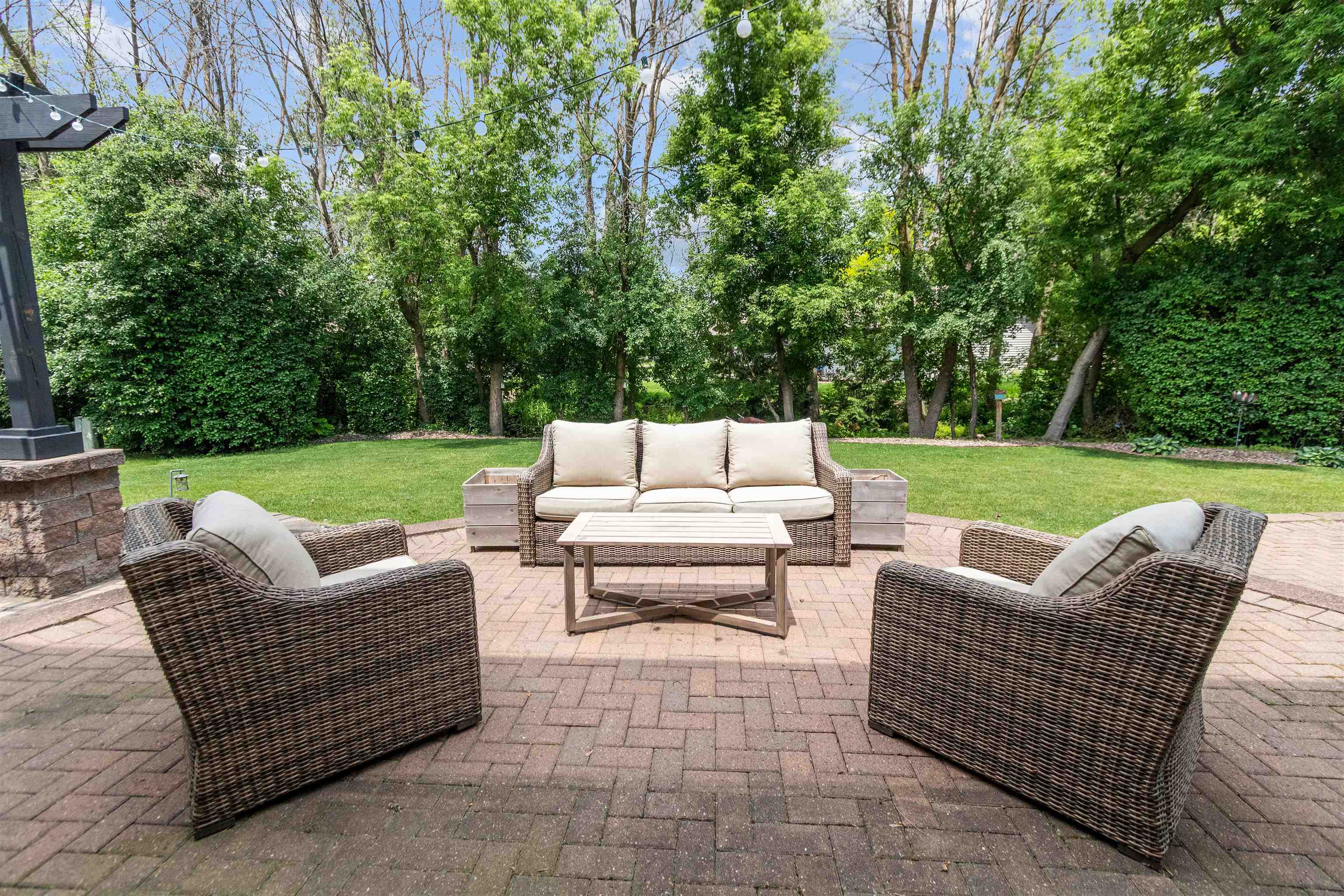 1364 WHIPPLETREE Lane