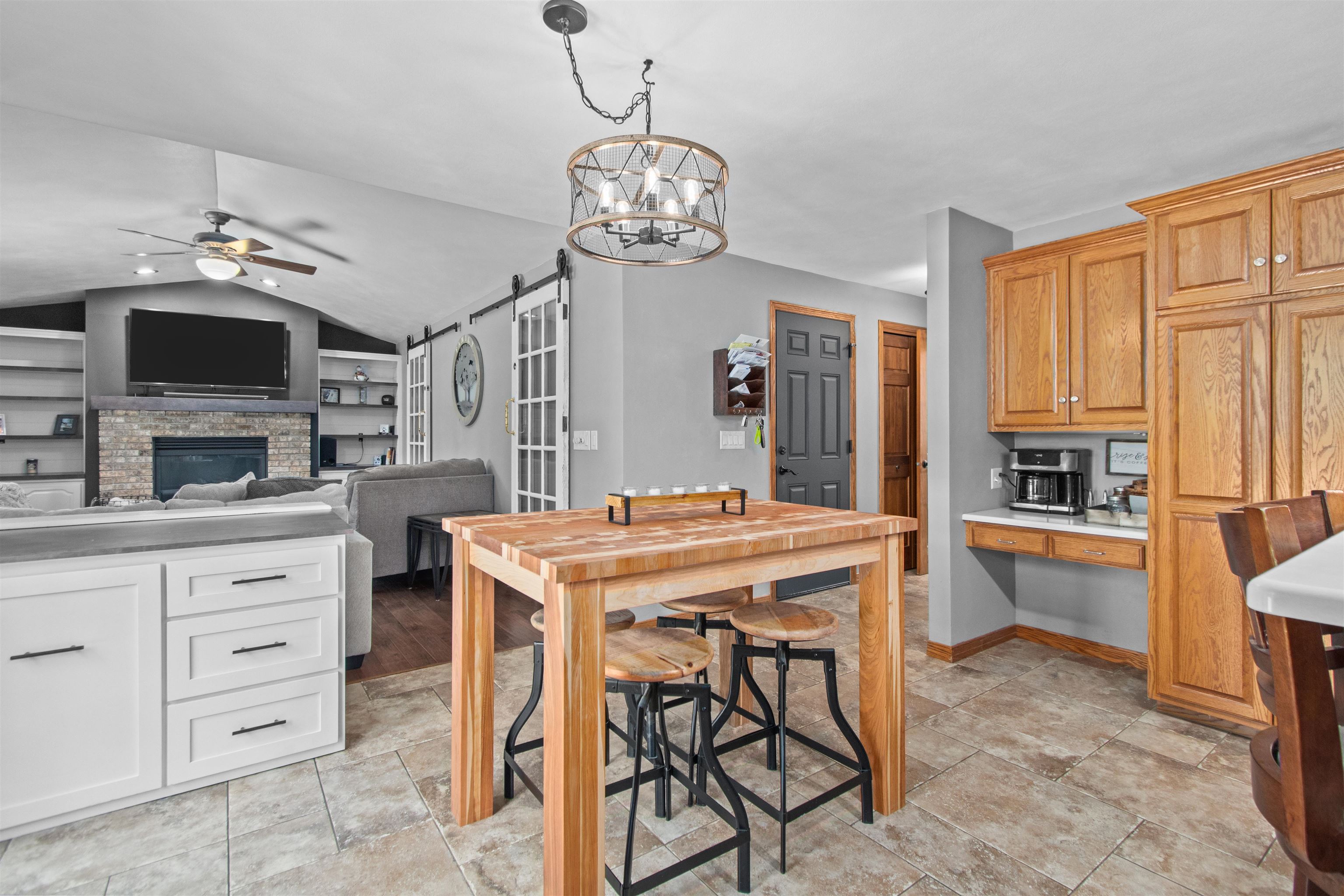 1364 WHIPPLETREE Lane