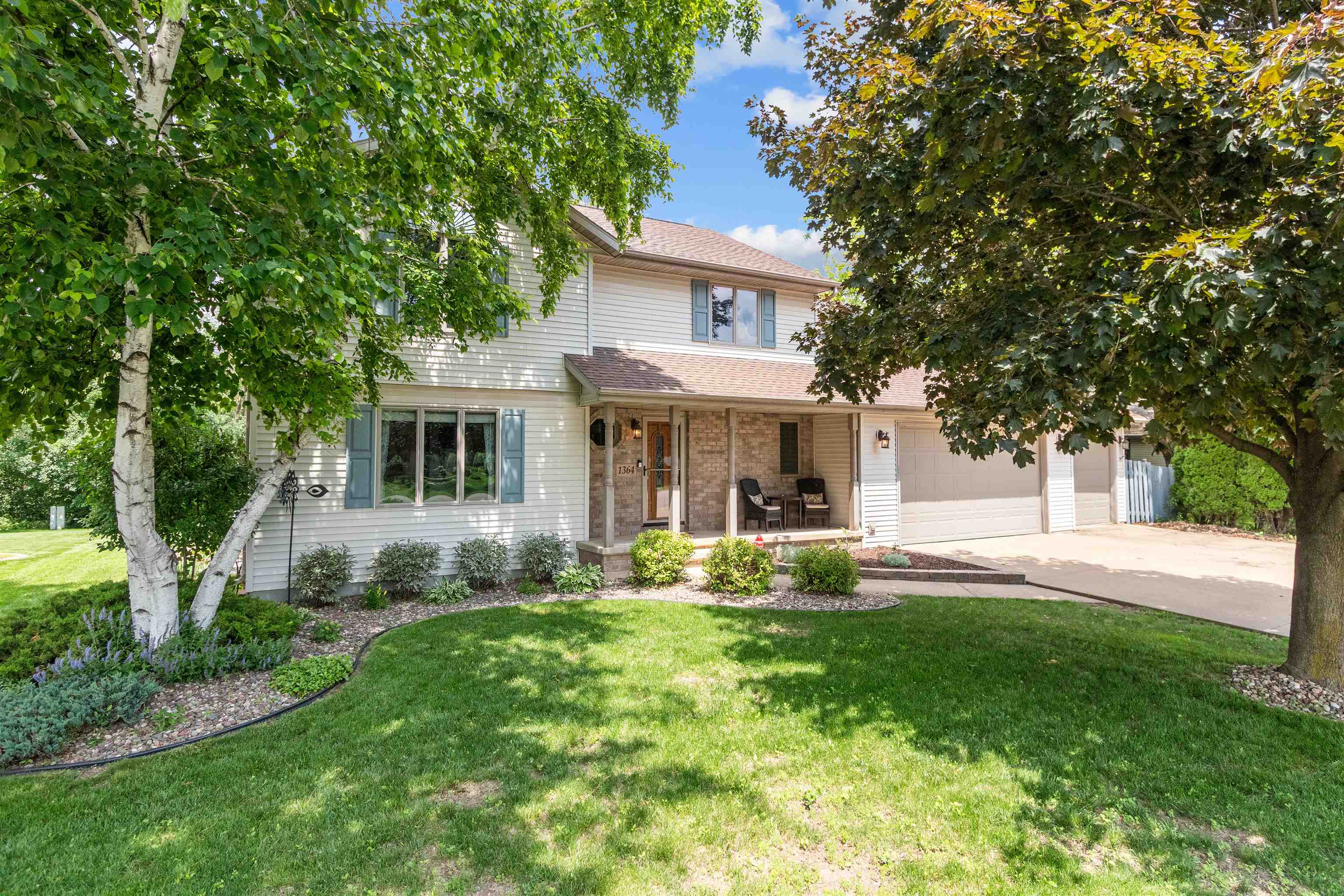 1364 WHIPPLETREE Lane