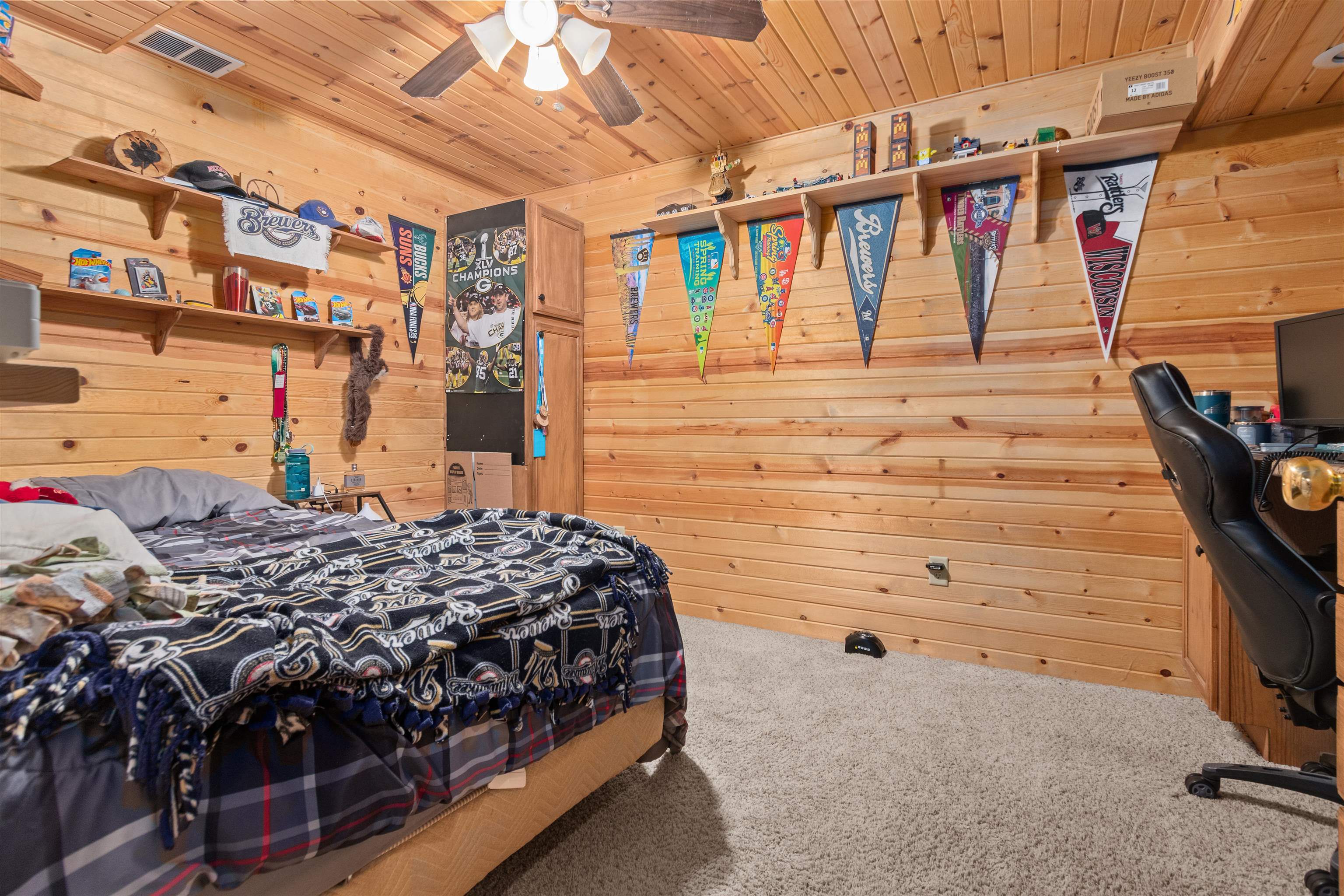 1364 WHIPPLETREE Lane