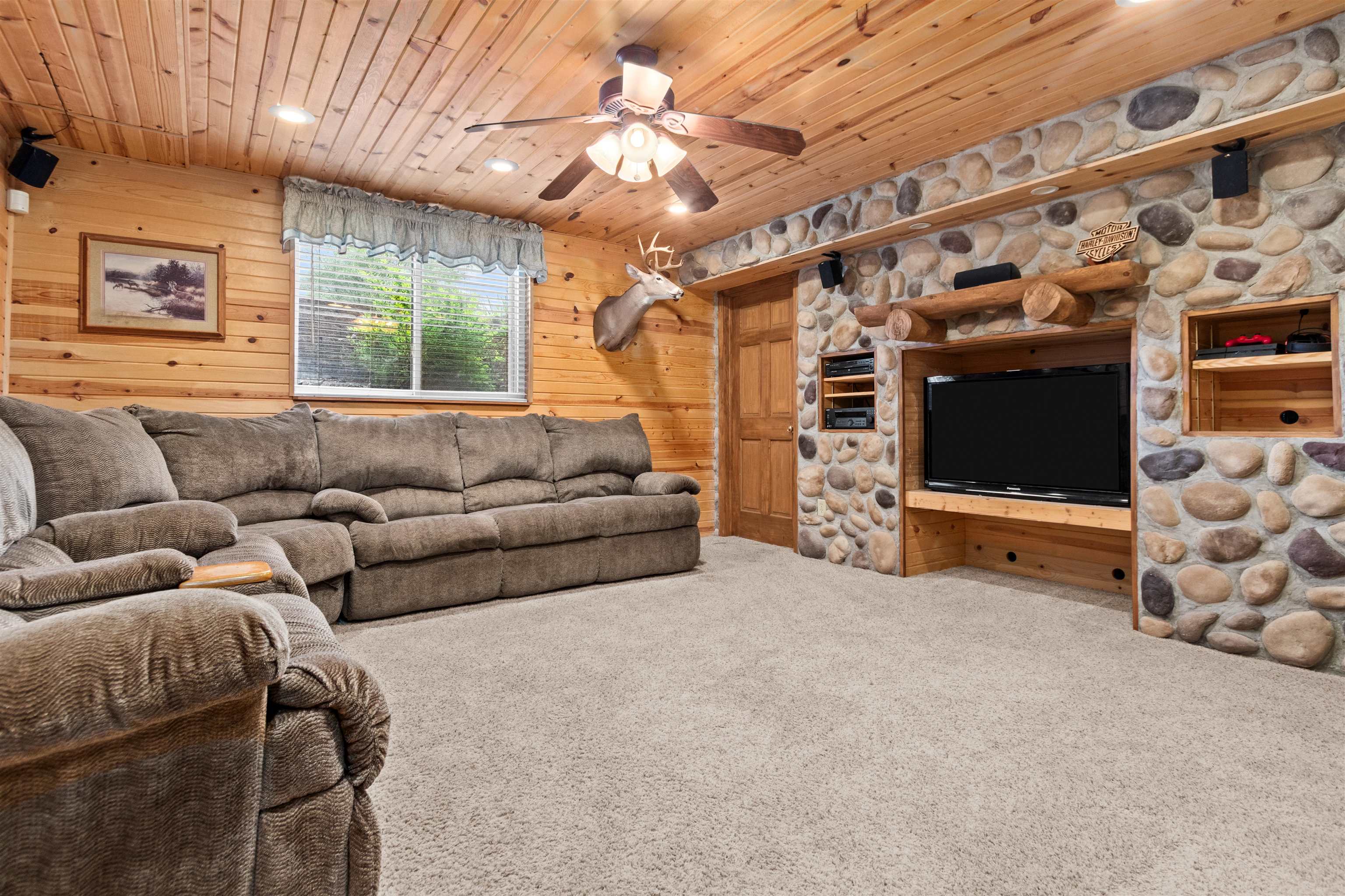 1364 WHIPPLETREE Lane