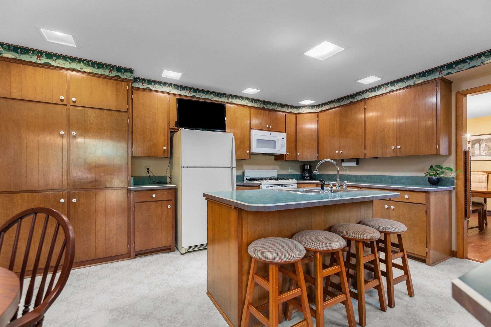 2601 BEECHWOOD Court
