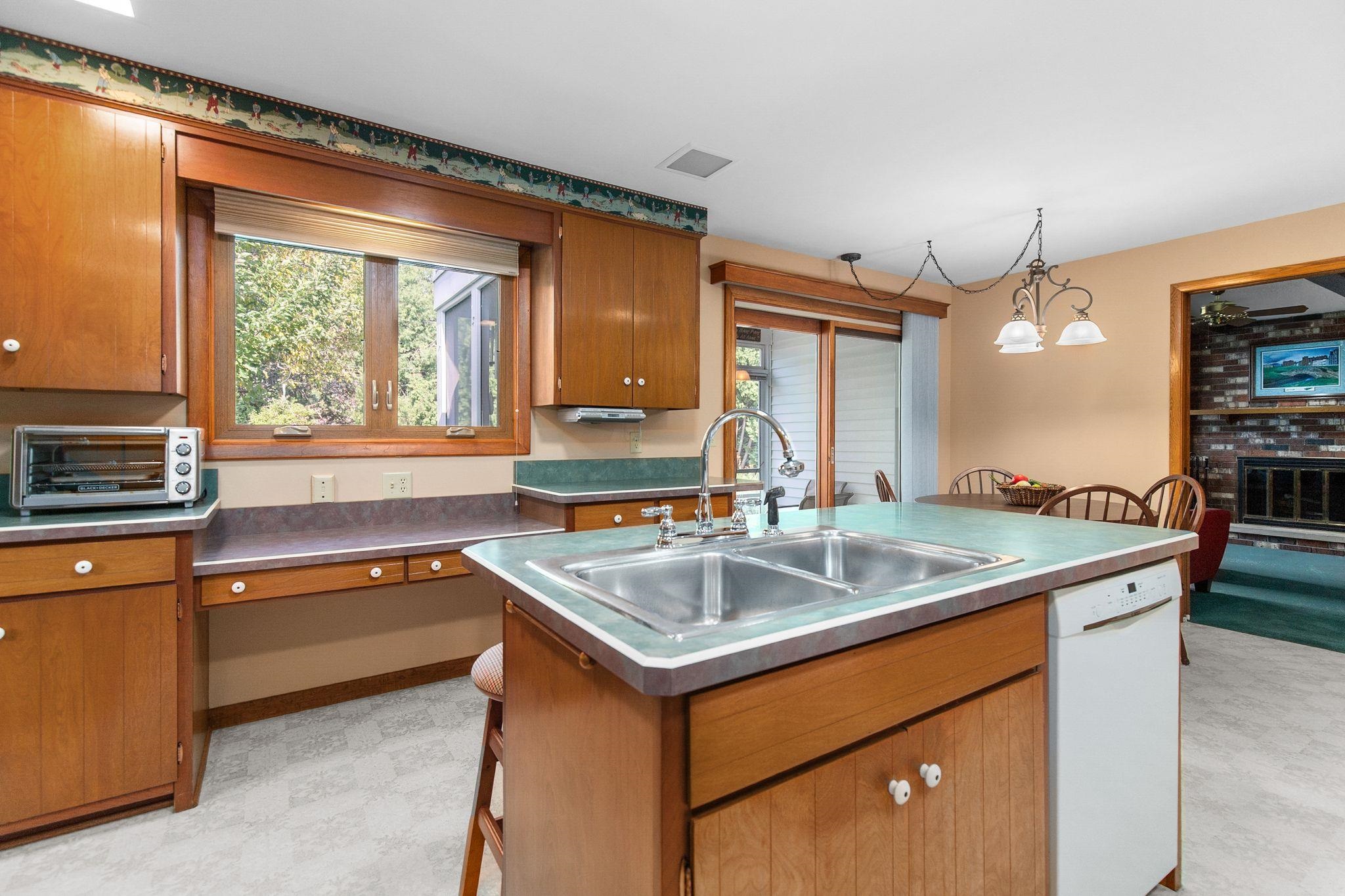 2601 BEECHWOOD Court