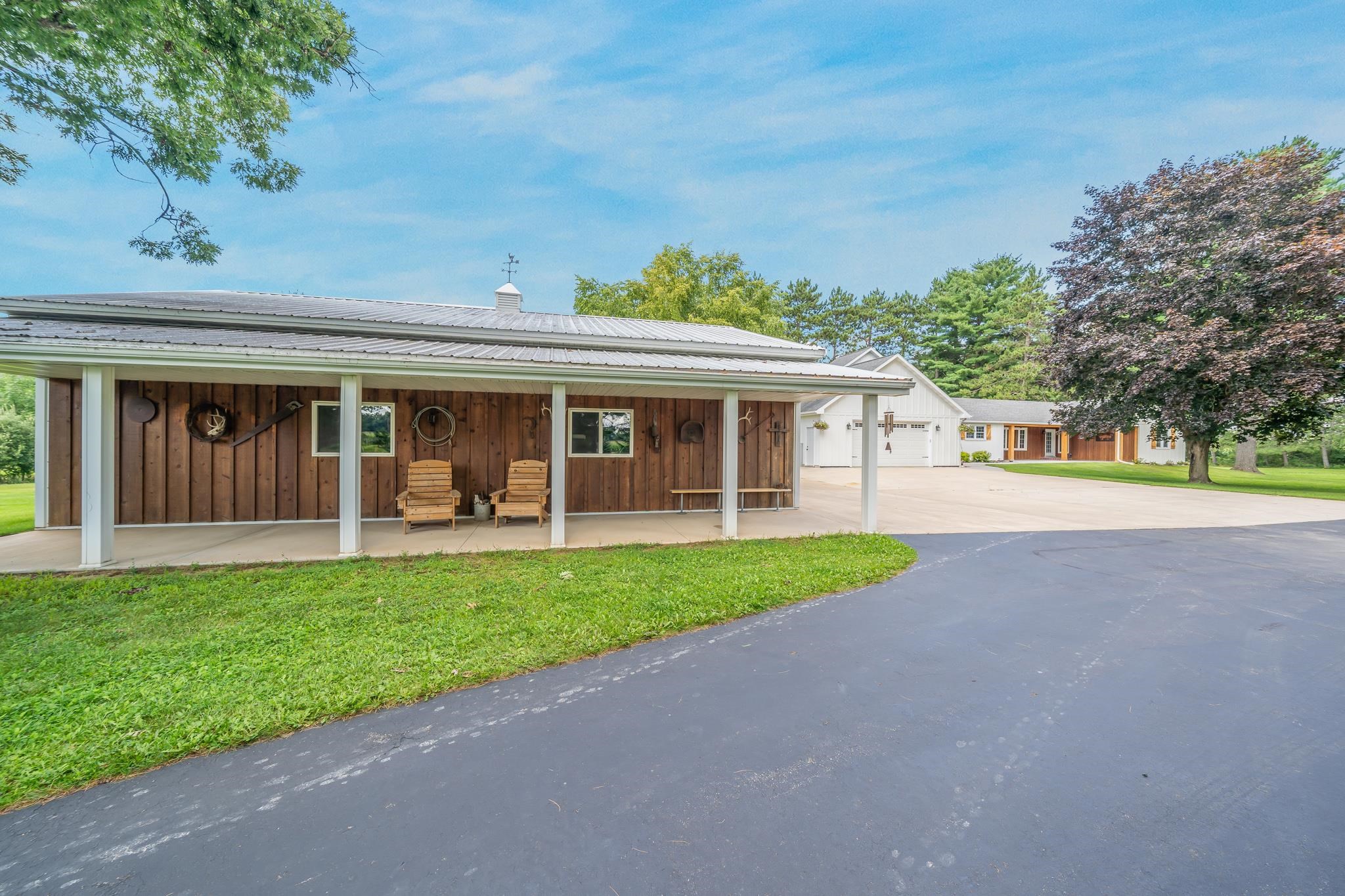 W2130 DAKOTA Avenue