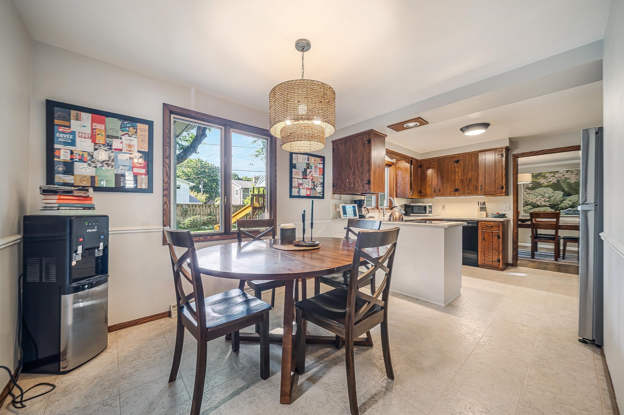 63 S MEADOWS Drive