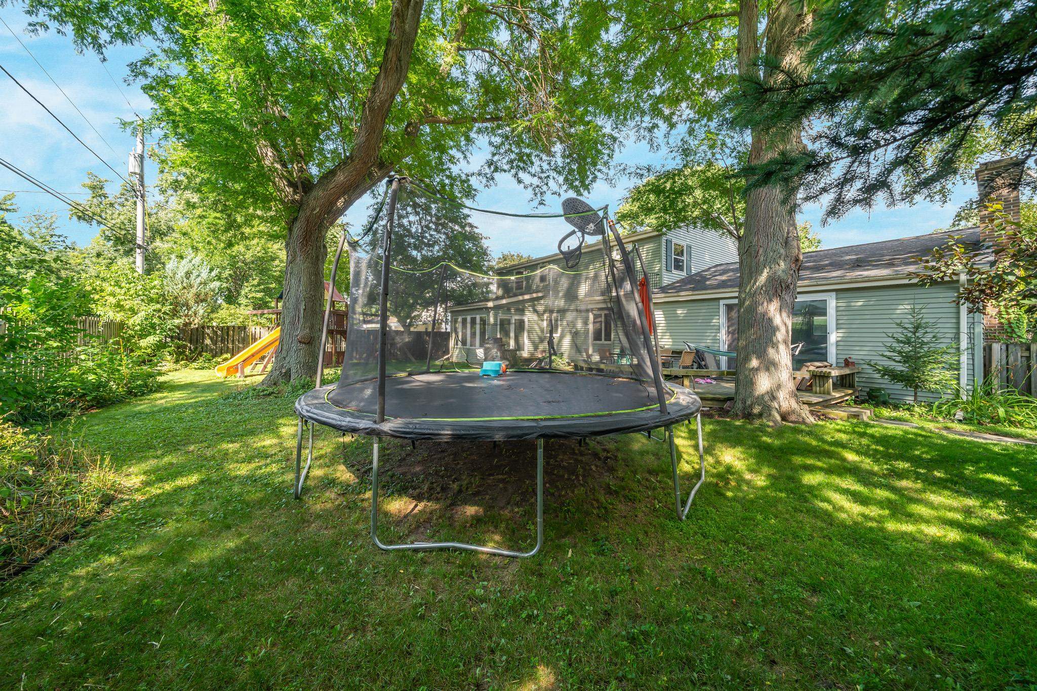 63 S MEADOWS Drive