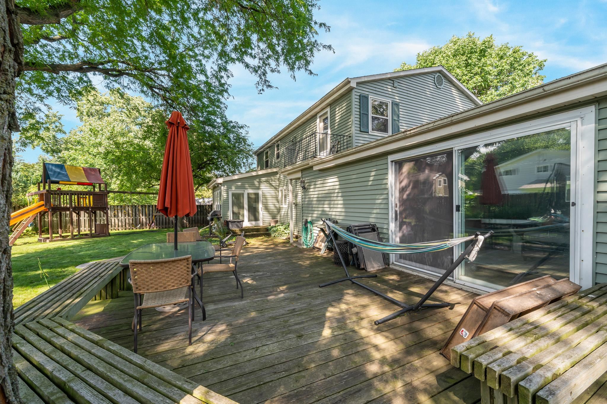 63 S MEADOWS Drive