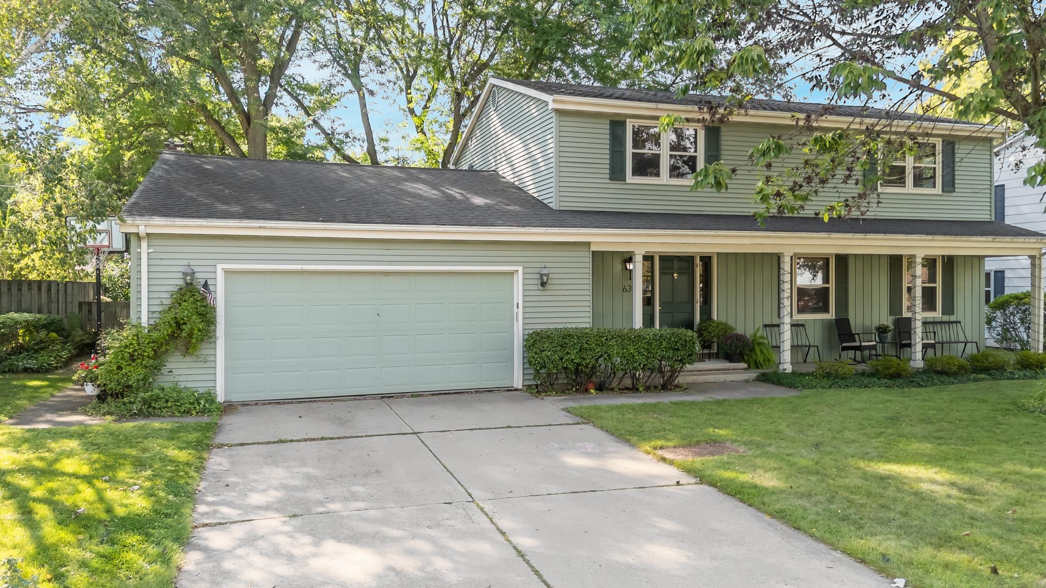 63 S MEADOWS Drive