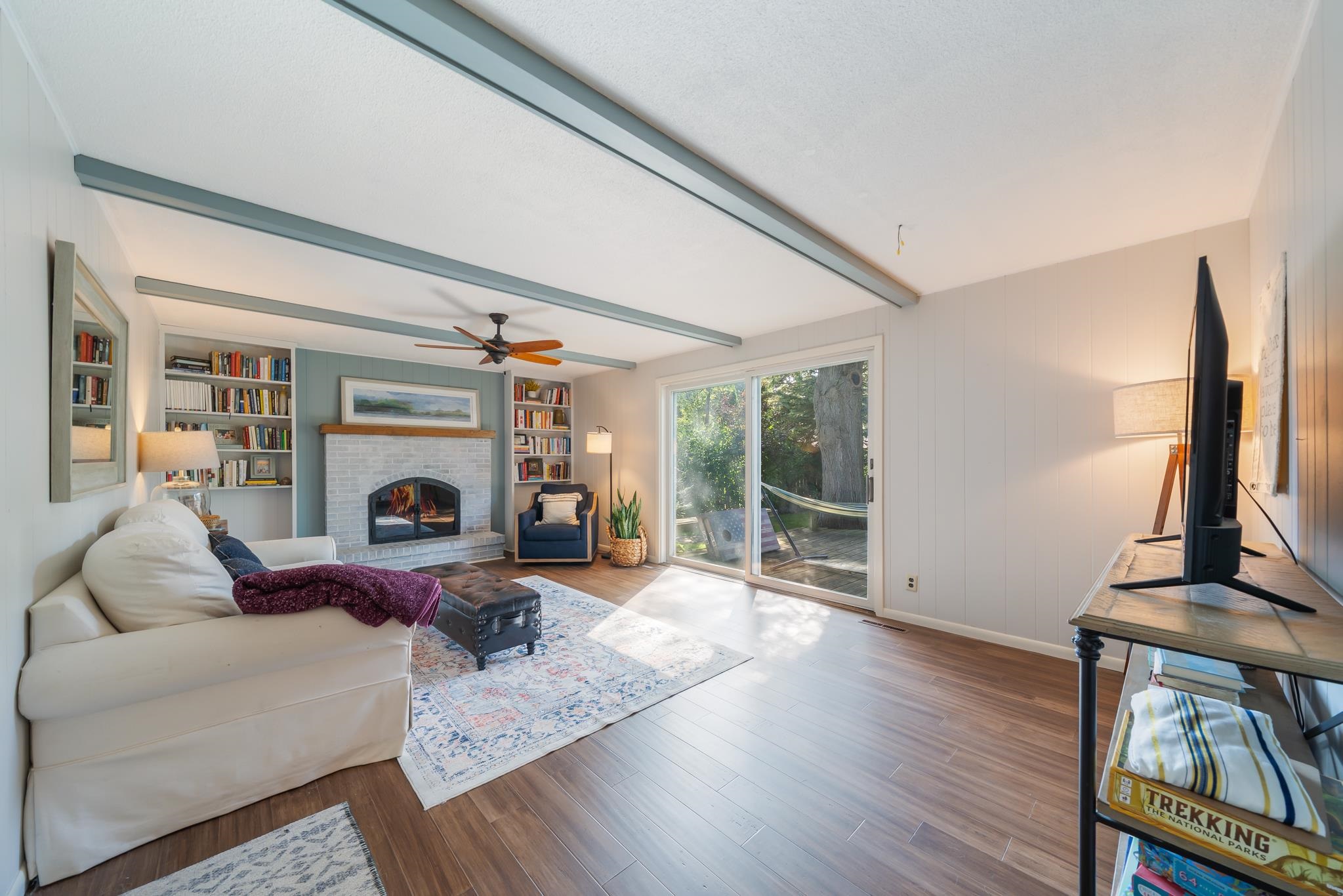 63 S MEADOWS Drive