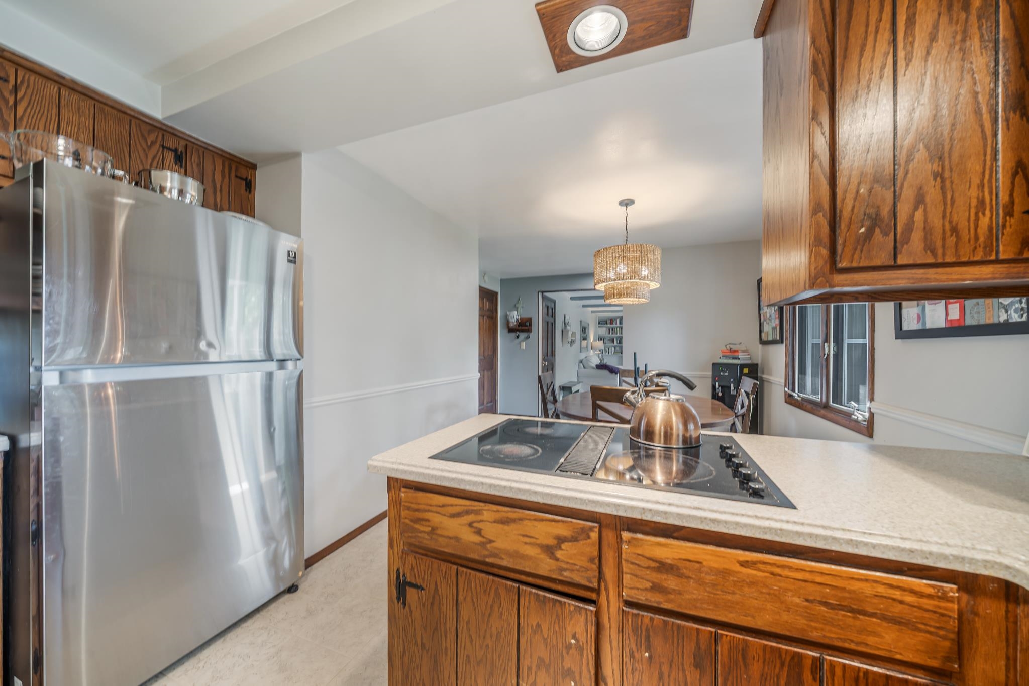 63 S MEADOWS Drive