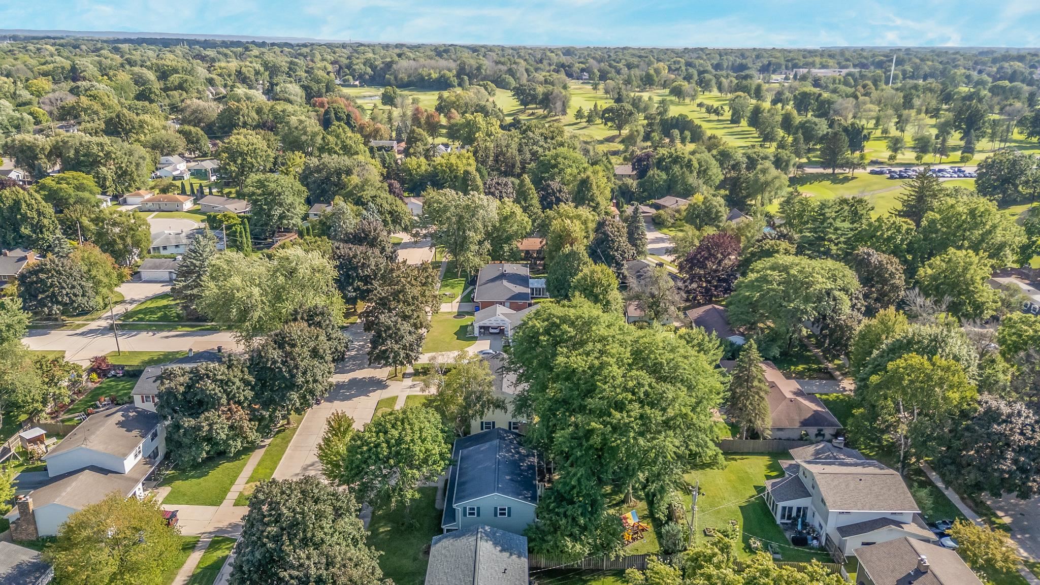 63 S MEADOWS Drive