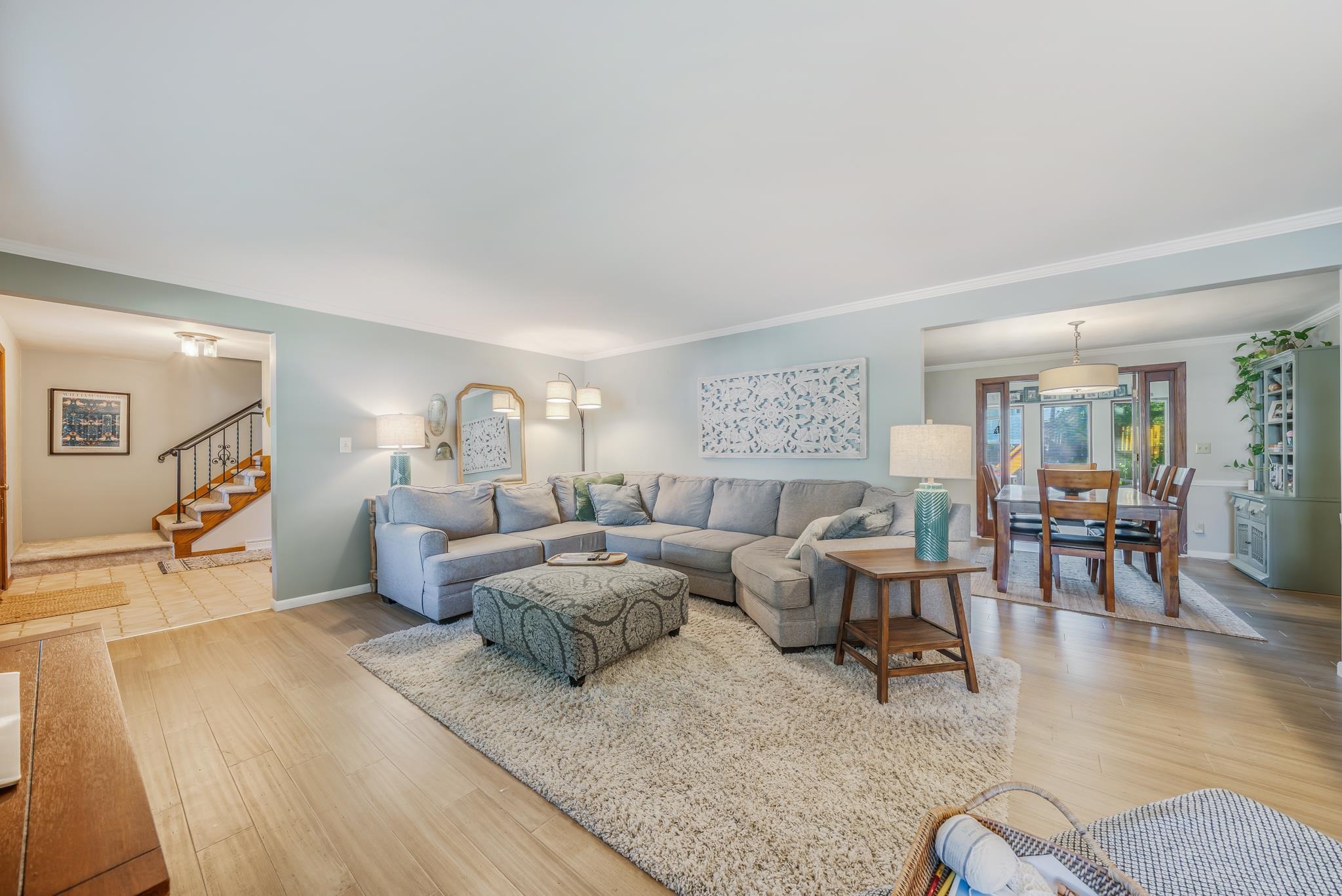 63 S MEADOWS Drive
