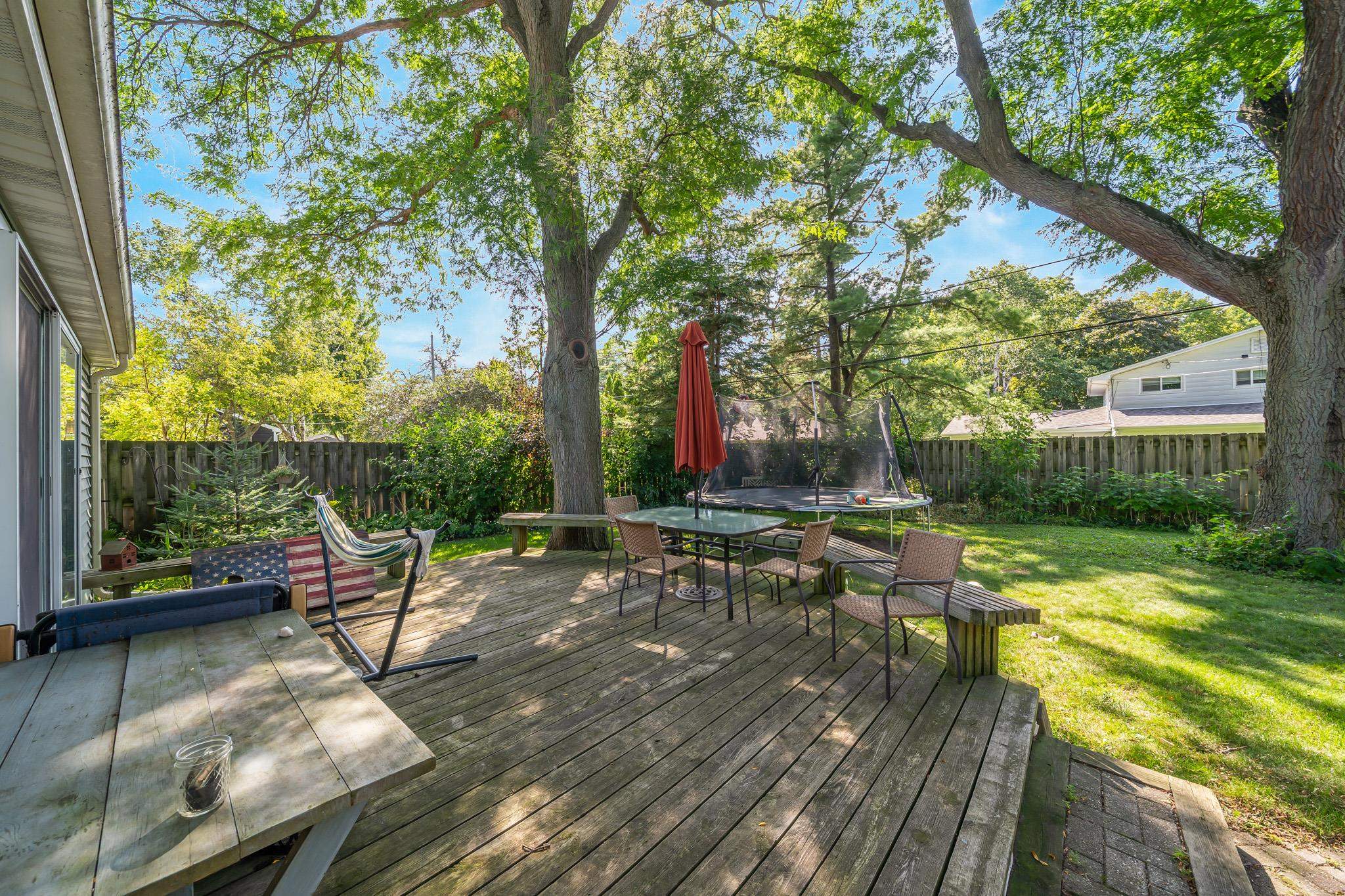 63 S MEADOWS Drive