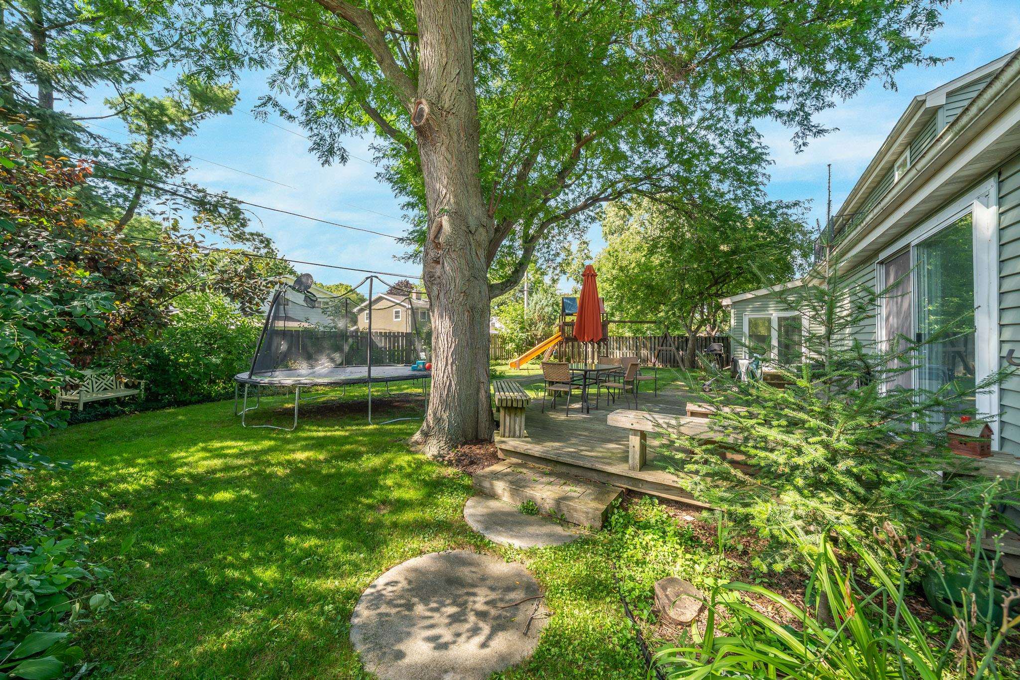 63 S MEADOWS Drive