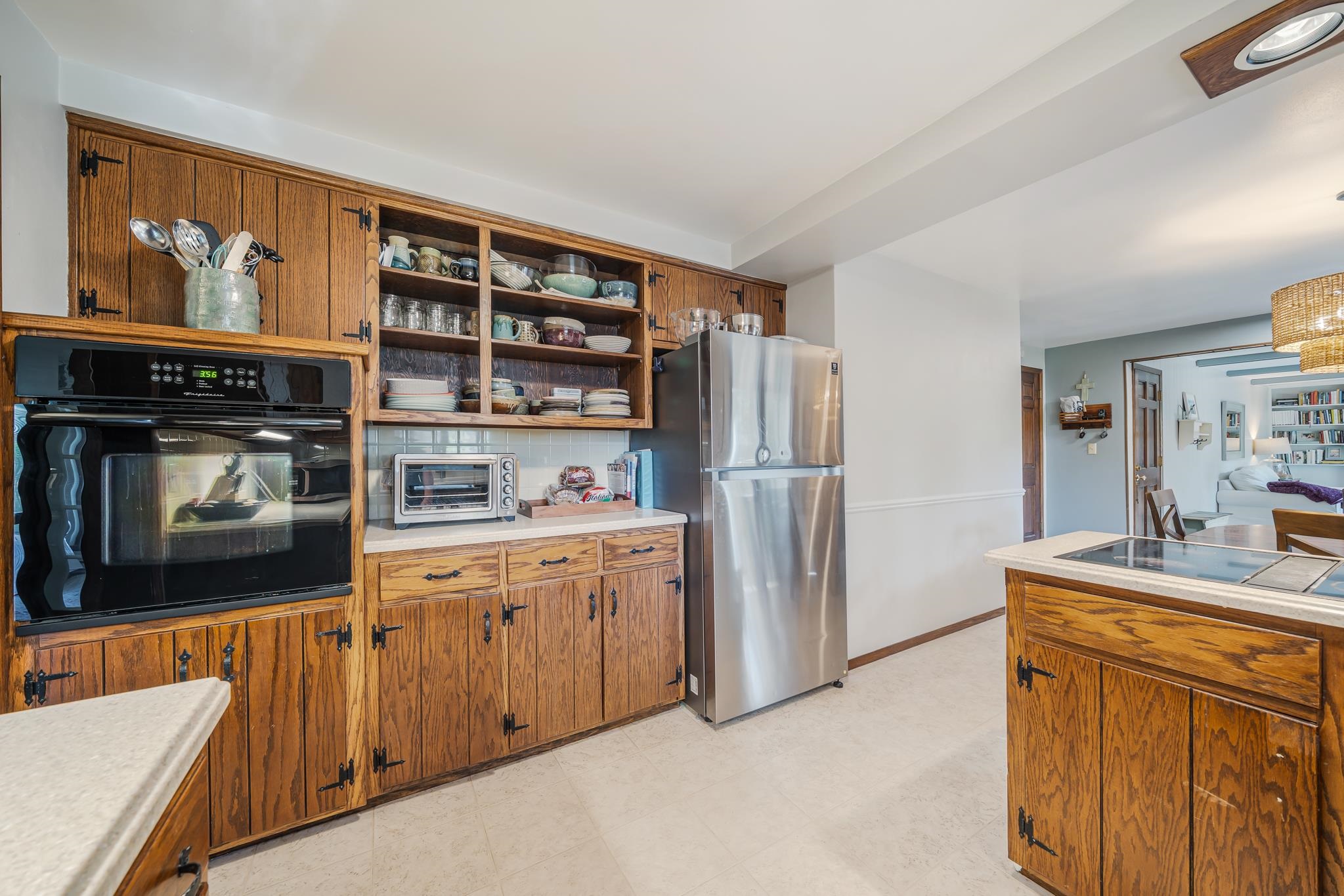 63 S MEADOWS Drive