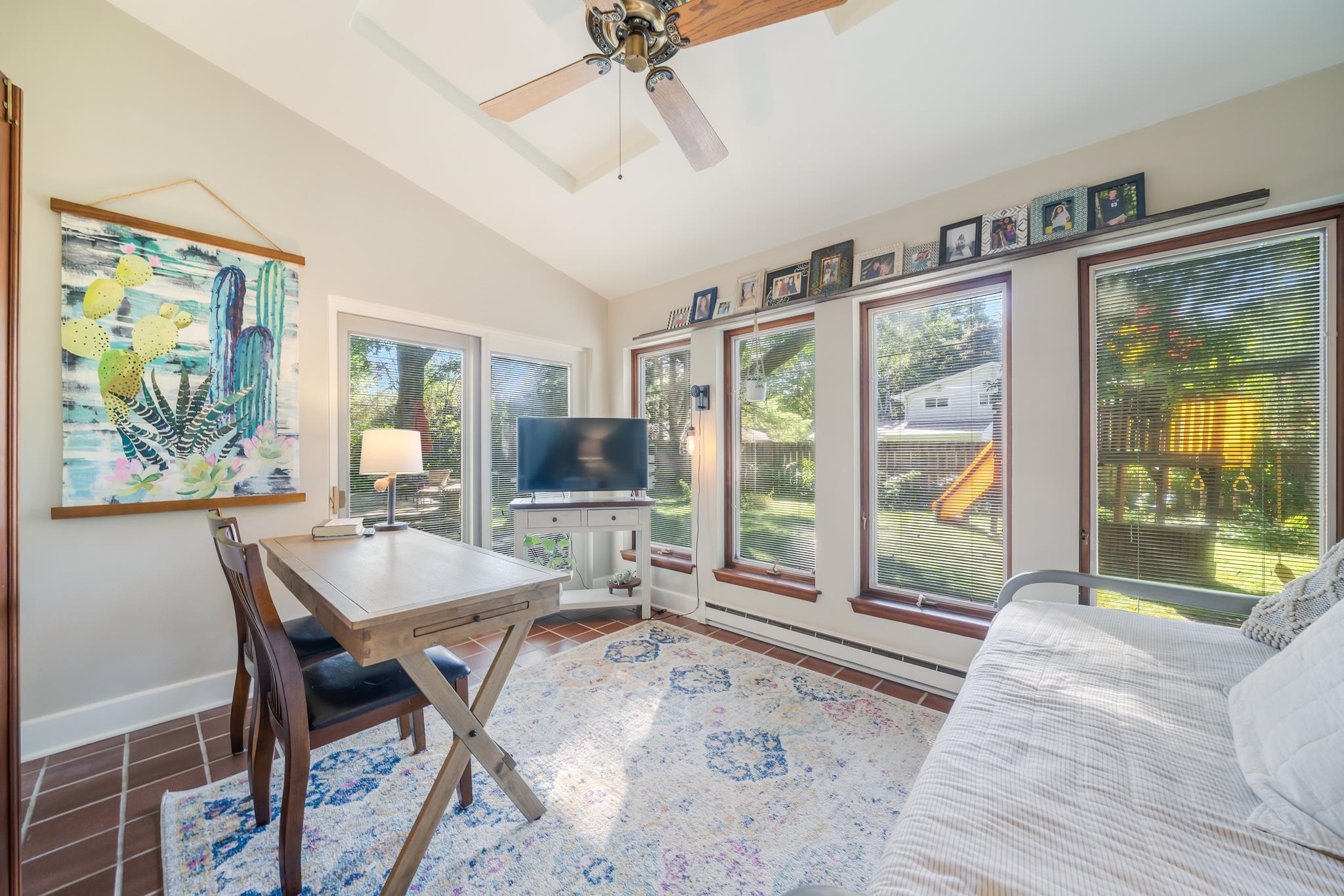 63 S MEADOWS Drive