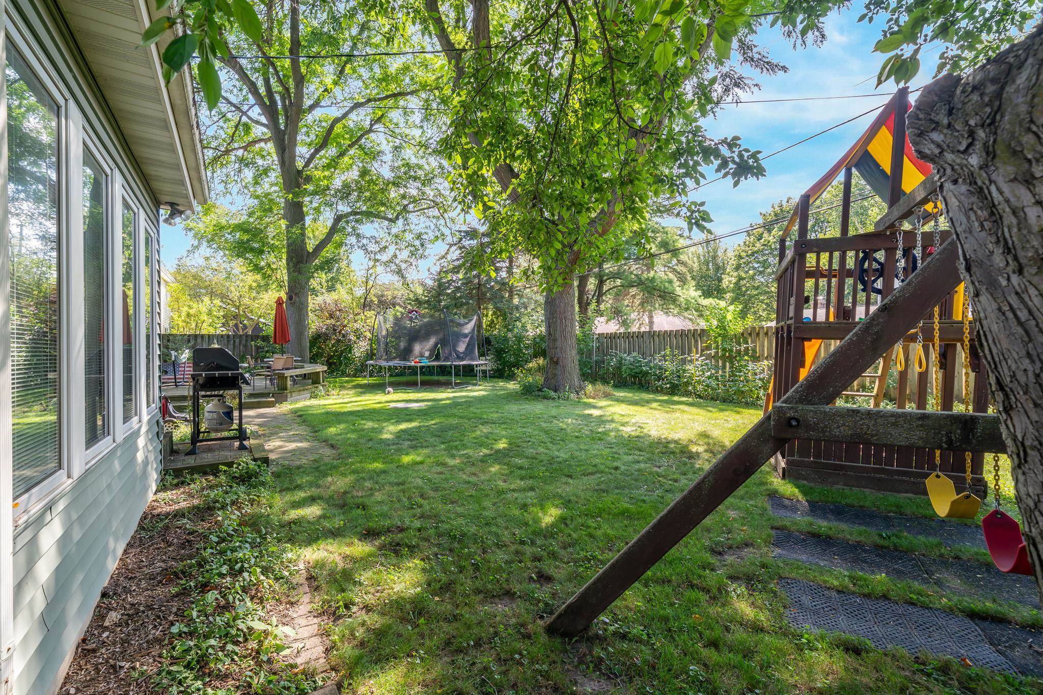 63 S MEADOWS Drive