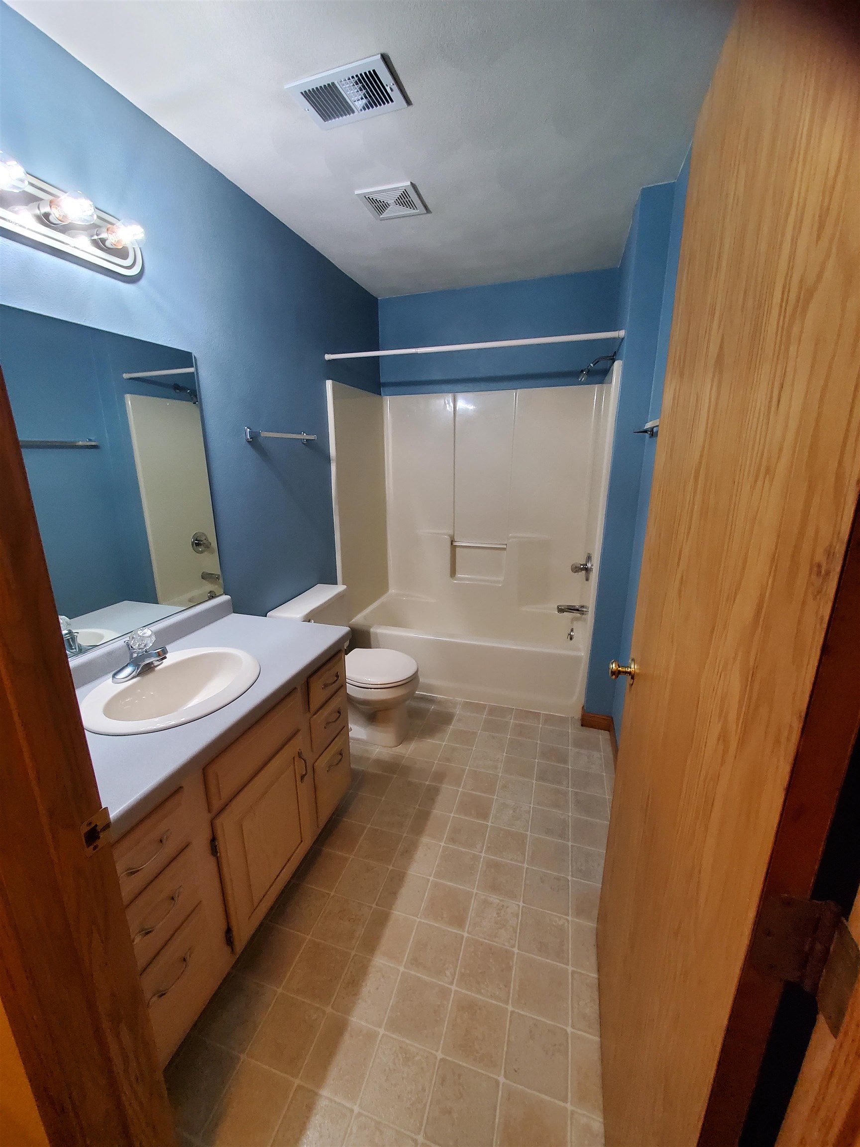 2117 CLOUDVIEW Court