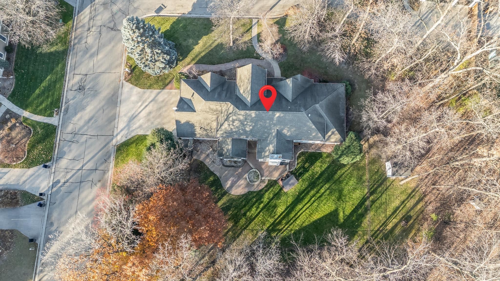 2416 WOODLAND Terrace