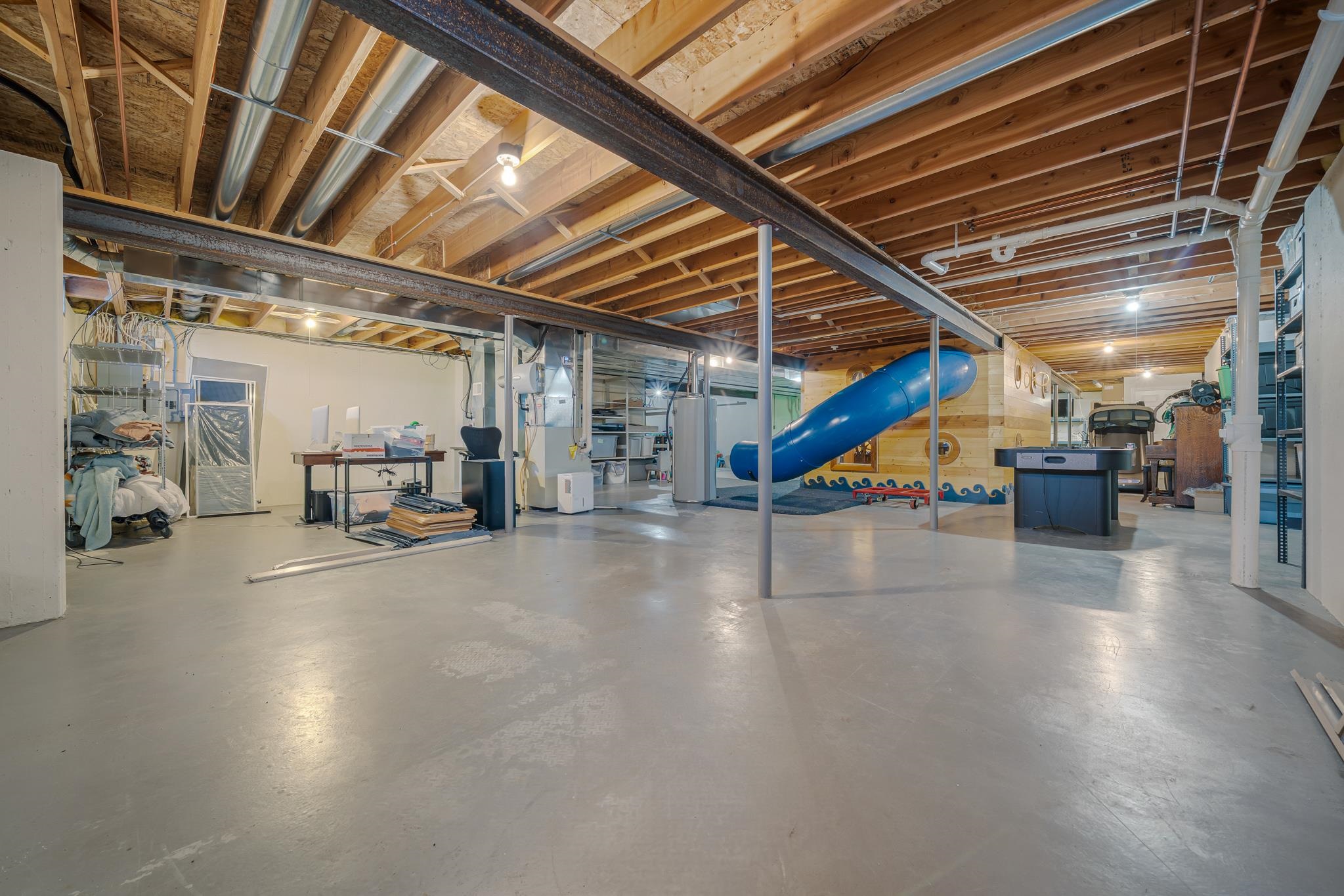 2416 WOODLAND Terrace