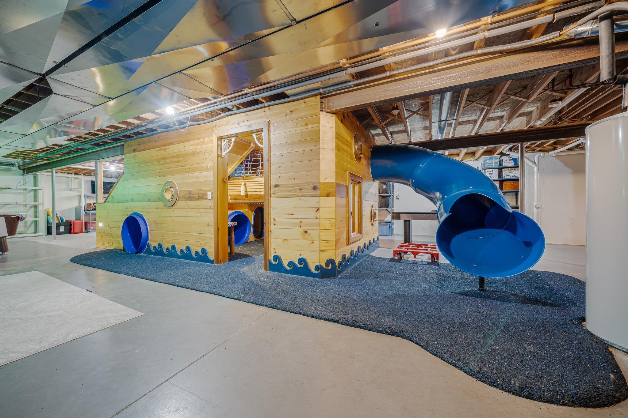 2416 WOODLAND Terrace