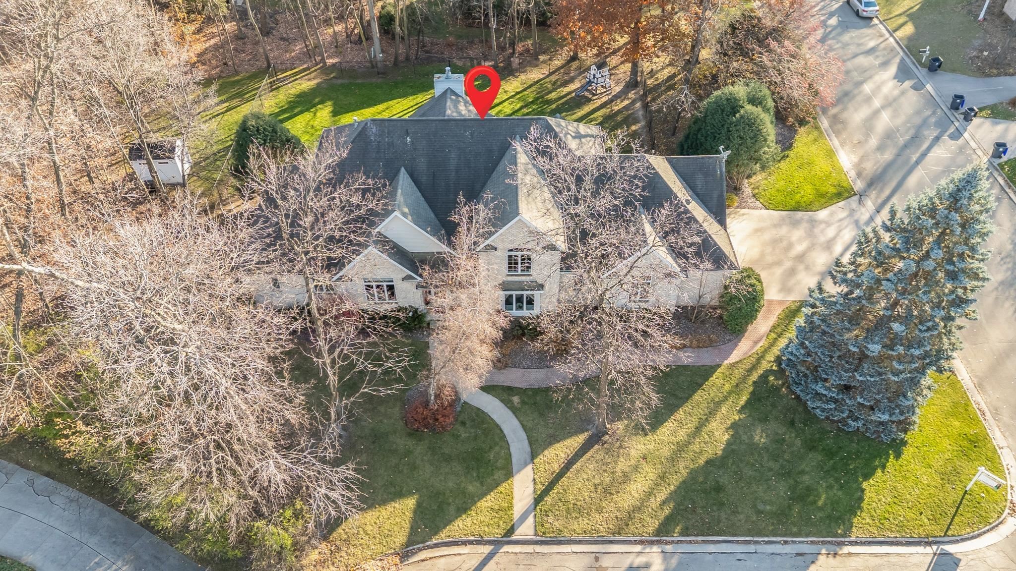 2416 WOODLAND Terrace