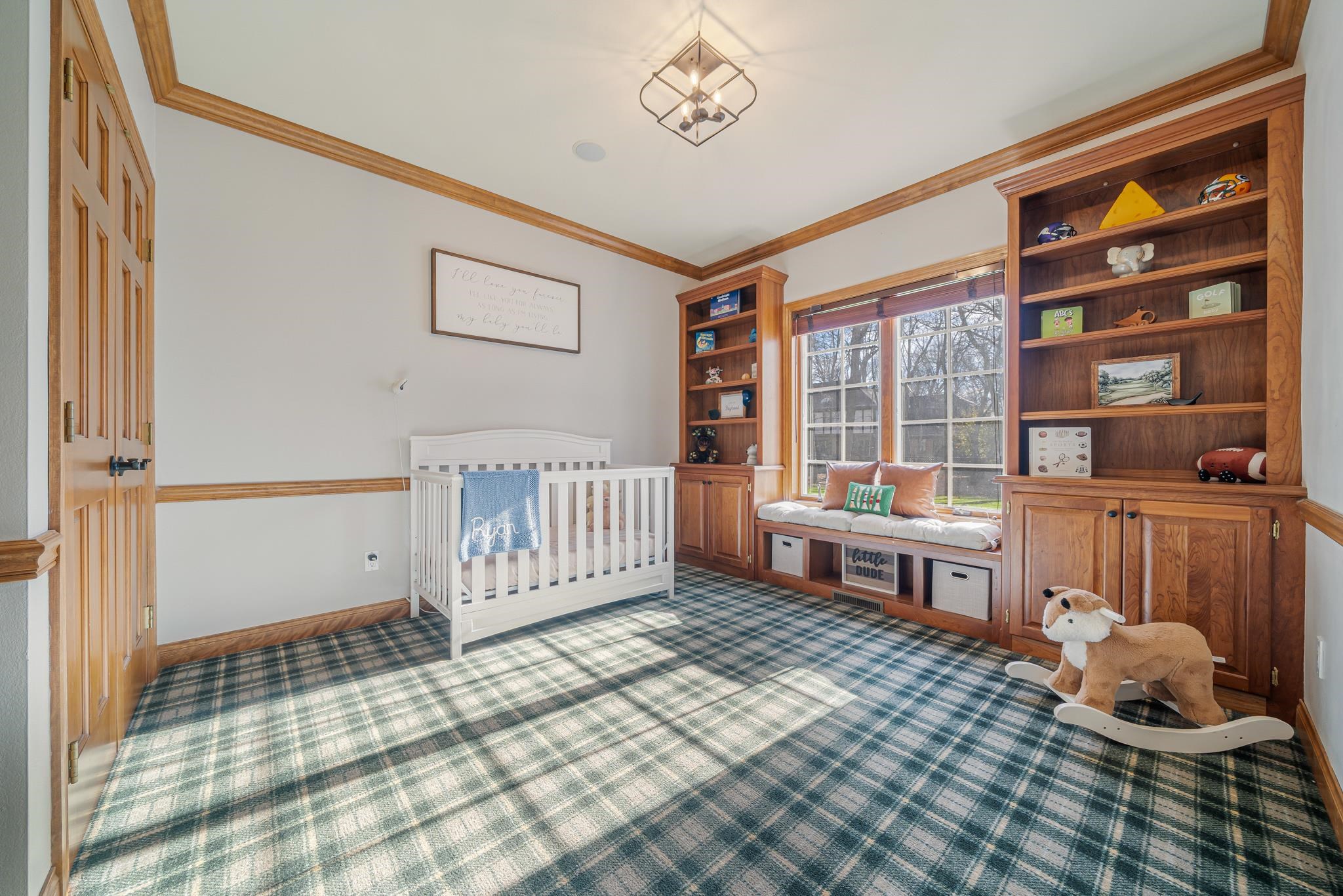 2416 WOODLAND Terrace