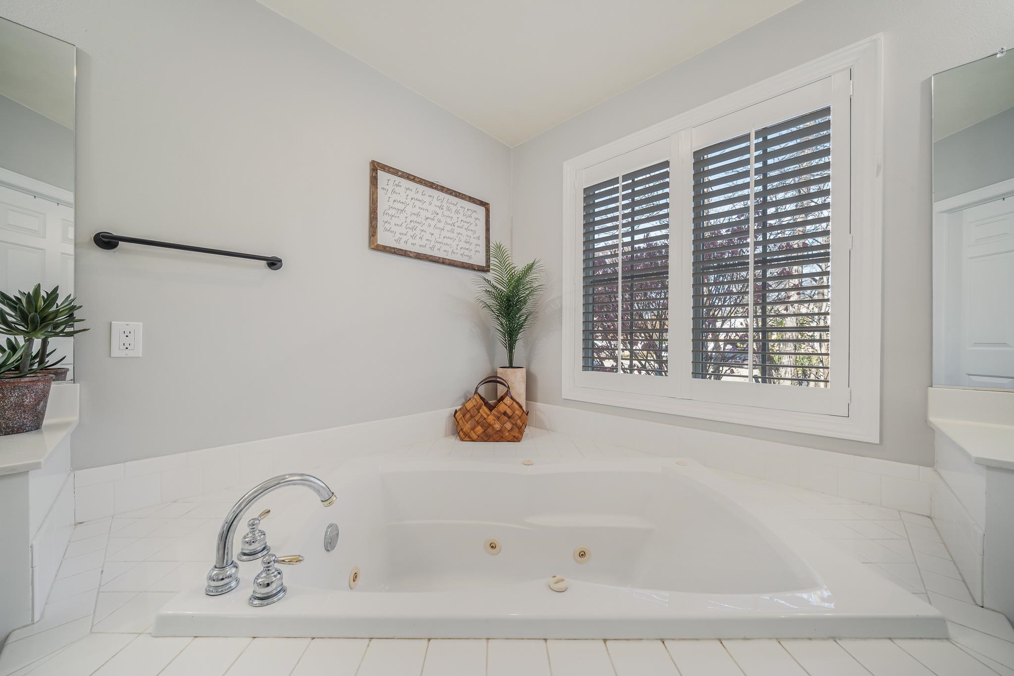 2416 WOODLAND Terrace