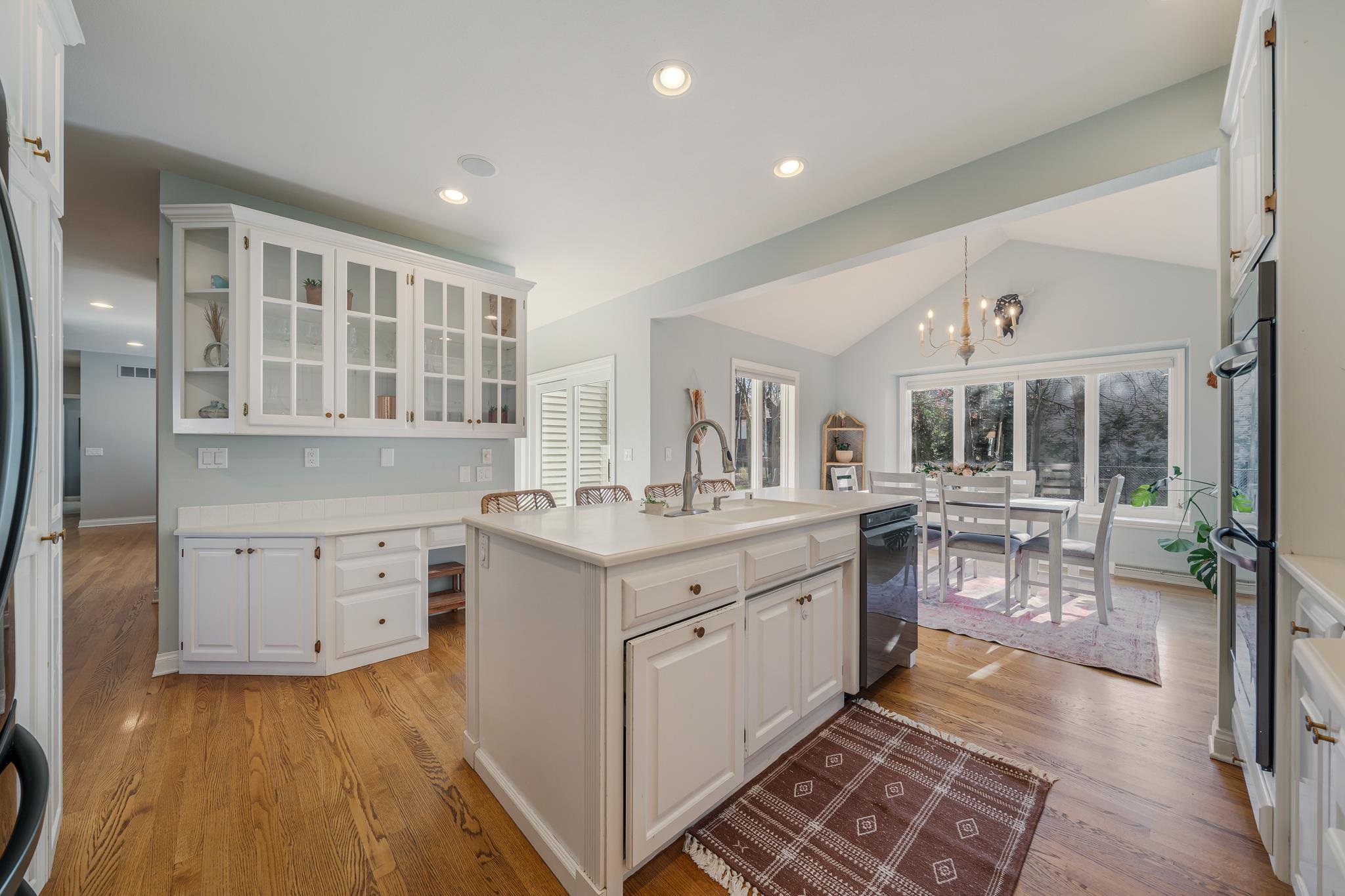 2416 WOODLAND Terrace