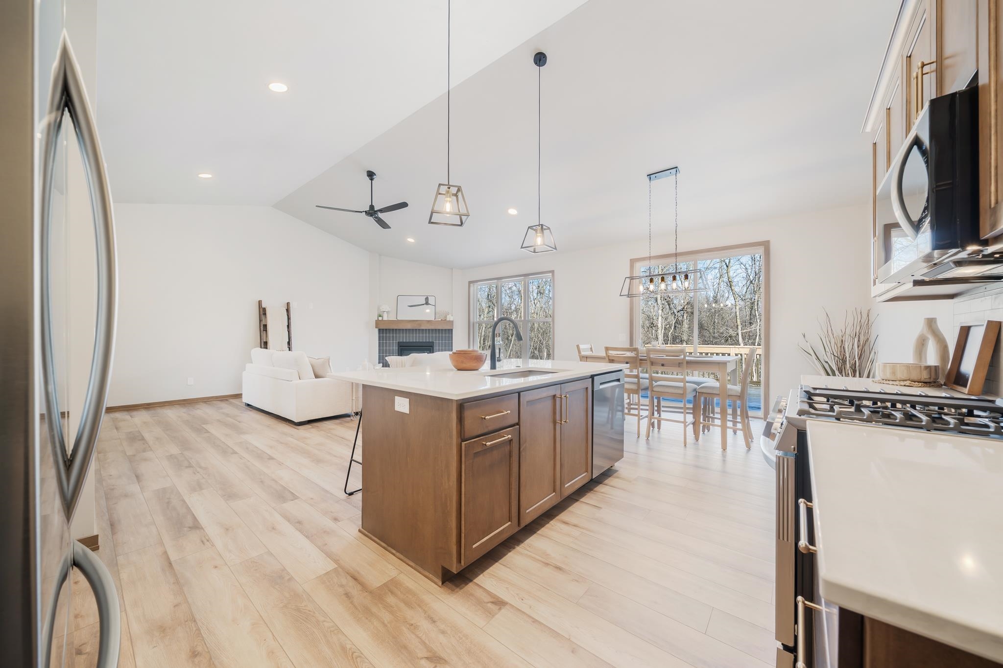 2564 N STELLITA Circle